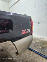 1999-2007 Chevrolet Silverado / GMC Sierra 1500 2500HD 3500HD 6' 6" Short Truck Bed