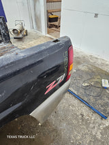 1999-2007 Chevrolet Silverado / GMC Sierra 1500 2500HD 3500HD 6' 6" Short Truck Bed