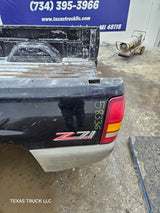 1999-2007 Chevrolet Silverado / GMC Sierra 1500 2500HD 3500HD 6' 6" Short Truck Bed