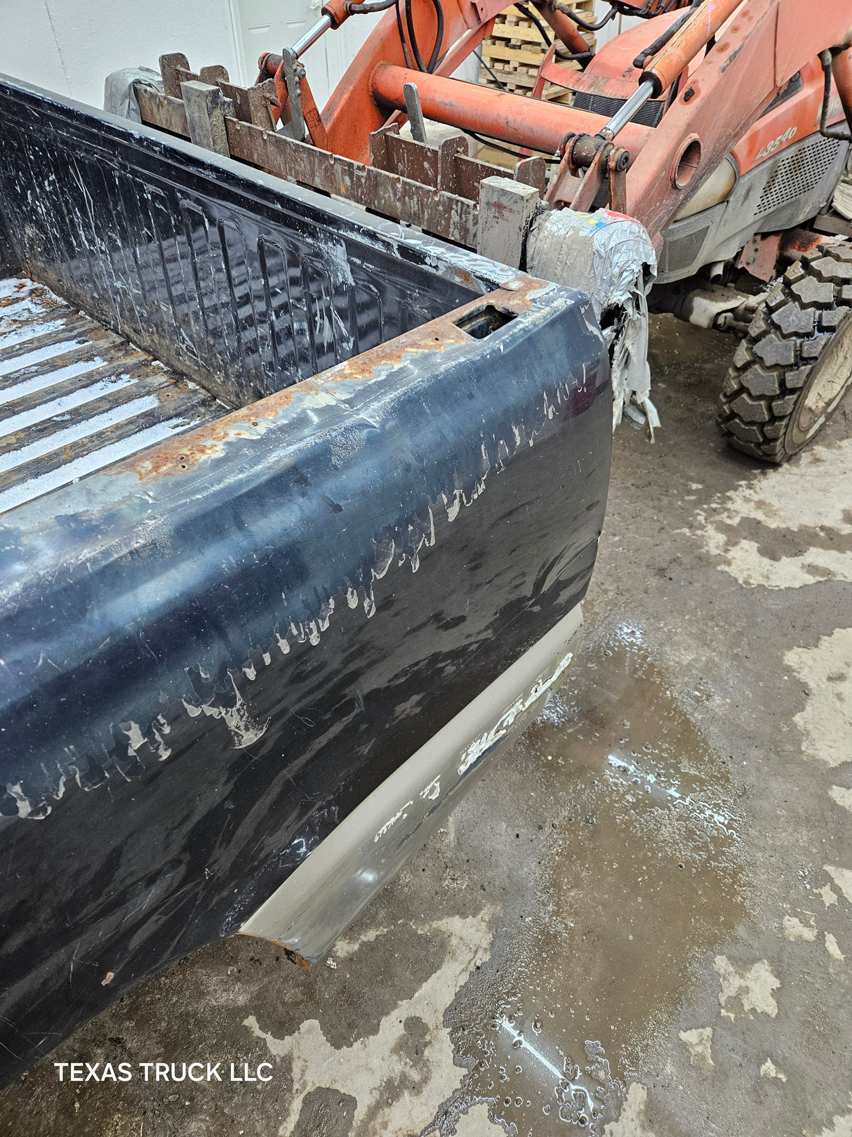 1999-2007 Chevrolet Silverado / GMC Sierra 1500 2500HD 3500HD 6' 6" Short Truck Bed