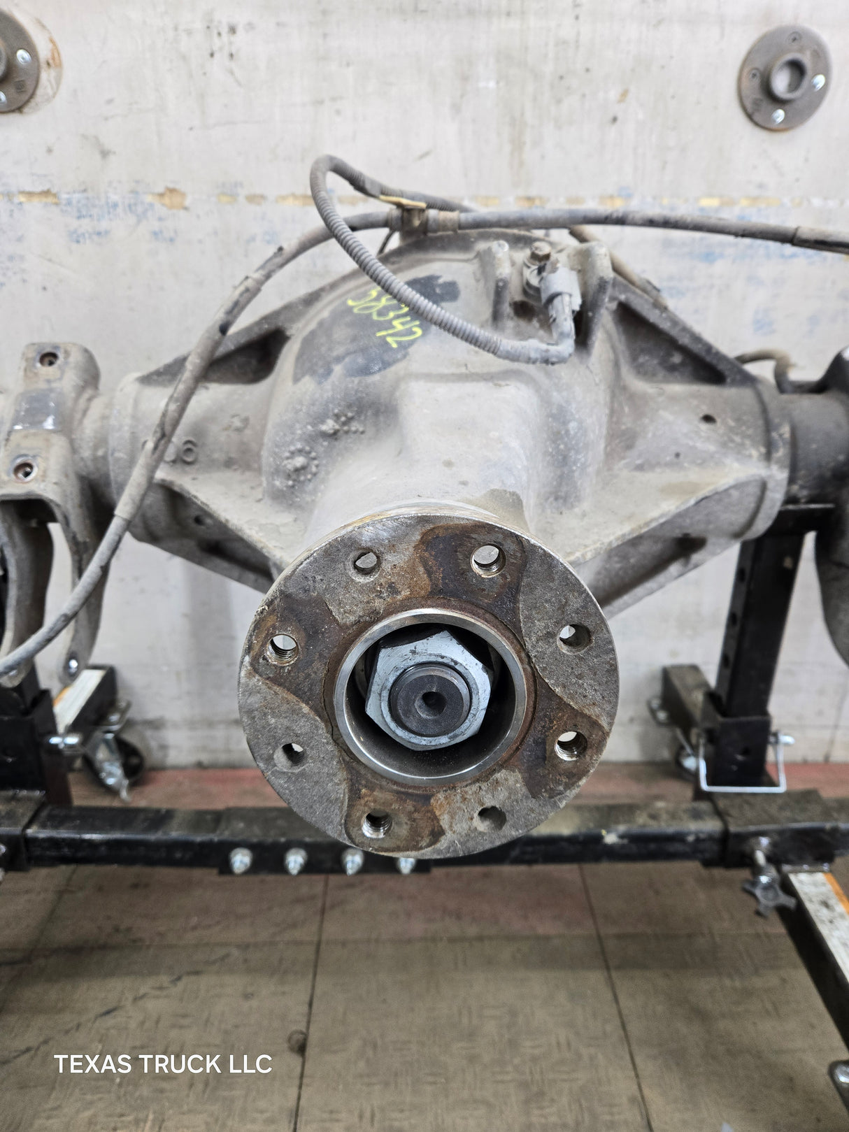 2013-2016 Ford Super Duty F350 Cab Chassis Rear Axle 3.73 Gear Ratio Rear End 179k miles