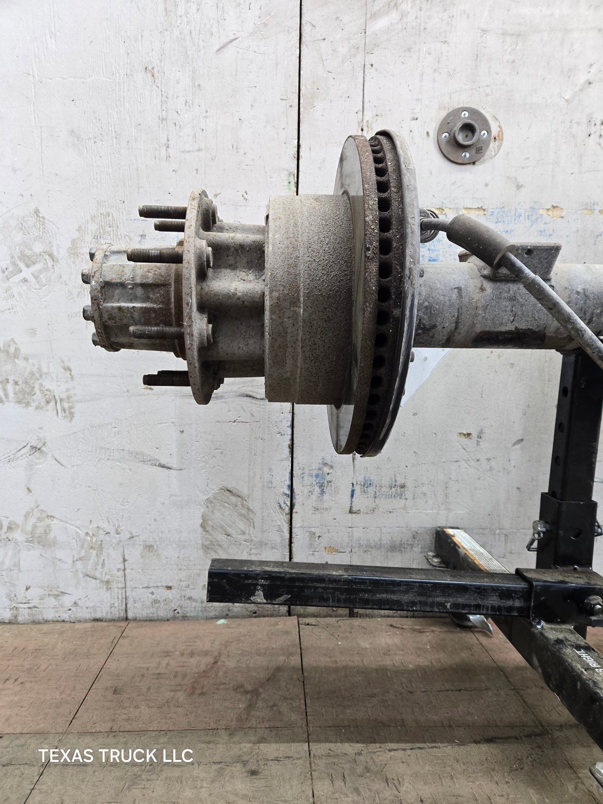 2013-2016 Ford Super Duty F350 Cab Chassis Rear Axle 3.73 Gear Ratio Rear End 179k miles