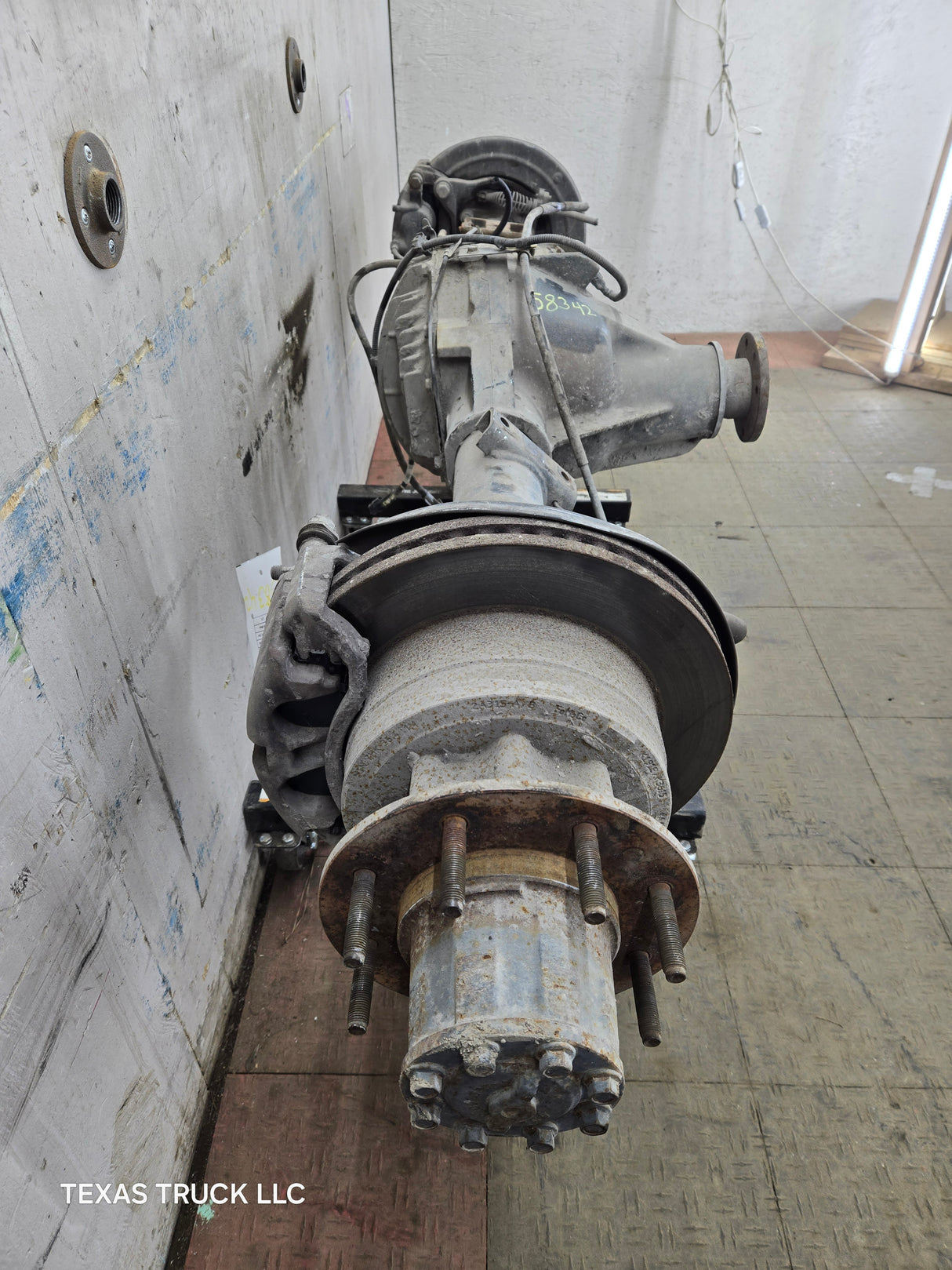 2013-2016 Ford Super Duty F350 Cab Chassis Rear Axle 3.73 Gear Ratio Rear End 179k miles