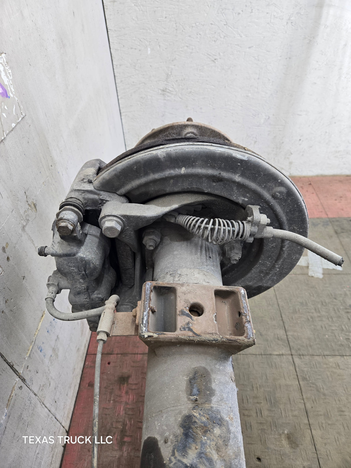 2013-2016 Ford Super Duty F350 Cab Chassis Rear Axle 3.73 Gear Ratio Rear End 179k miles