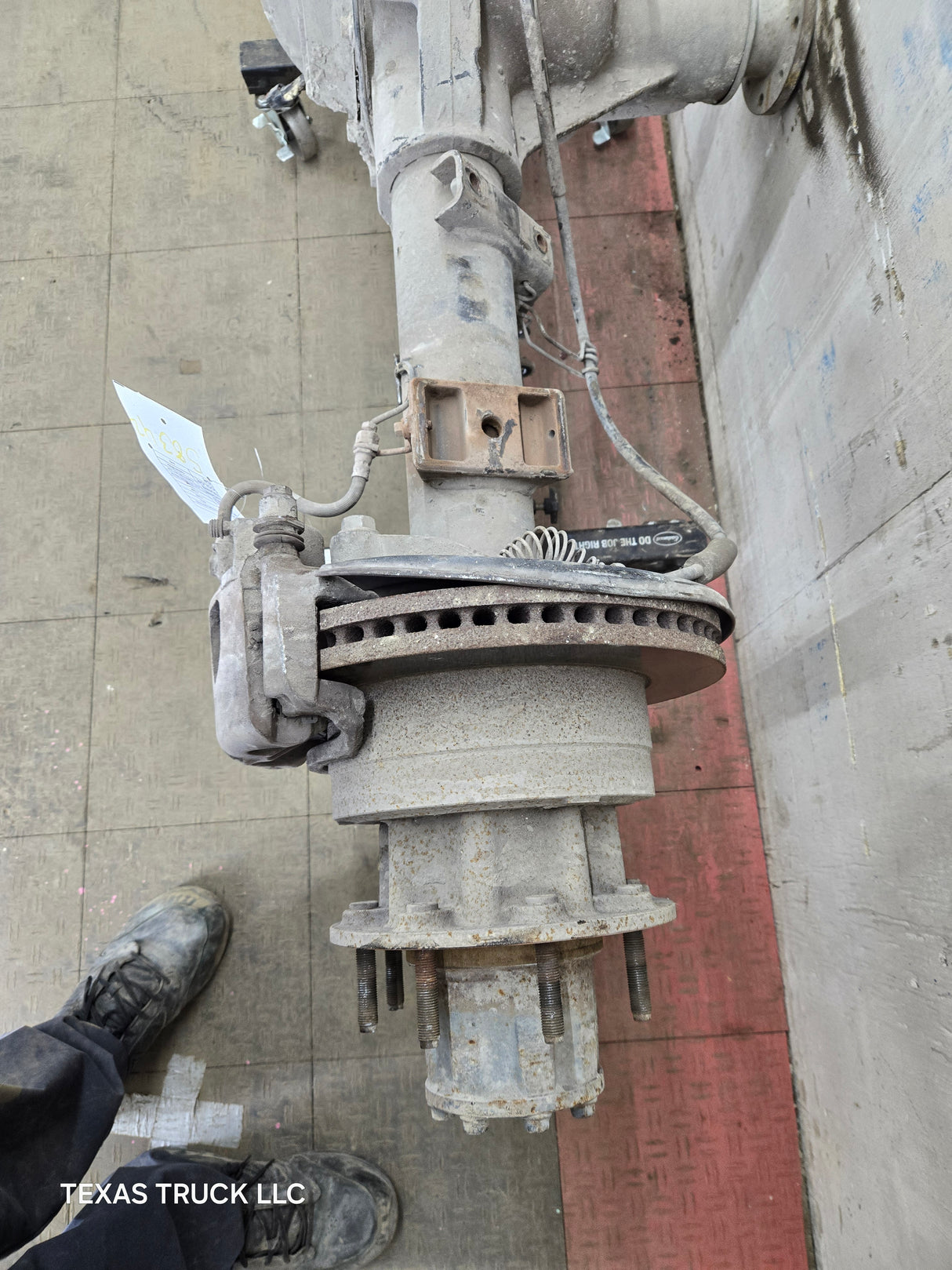 2013-2016 Ford Super Duty F350 Cab Chassis Rear Axle 3.73 Gear Ratio Rear End 179k miles