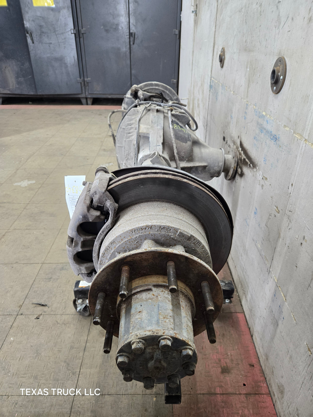 2013-2016 Ford Super Duty F350 Cab Chassis Rear Axle 3.73 Gear Ratio Rear End 179k miles