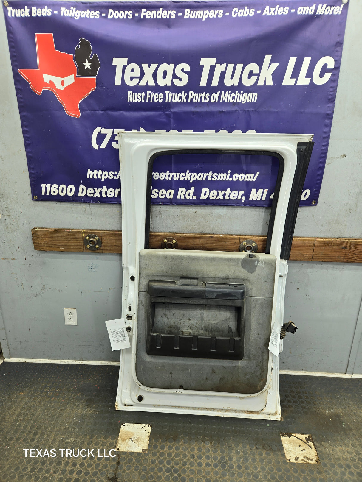 2012-2016 Ford Super Duty Driver Rear Door LH Crew Cab F250 F350 F450 F550