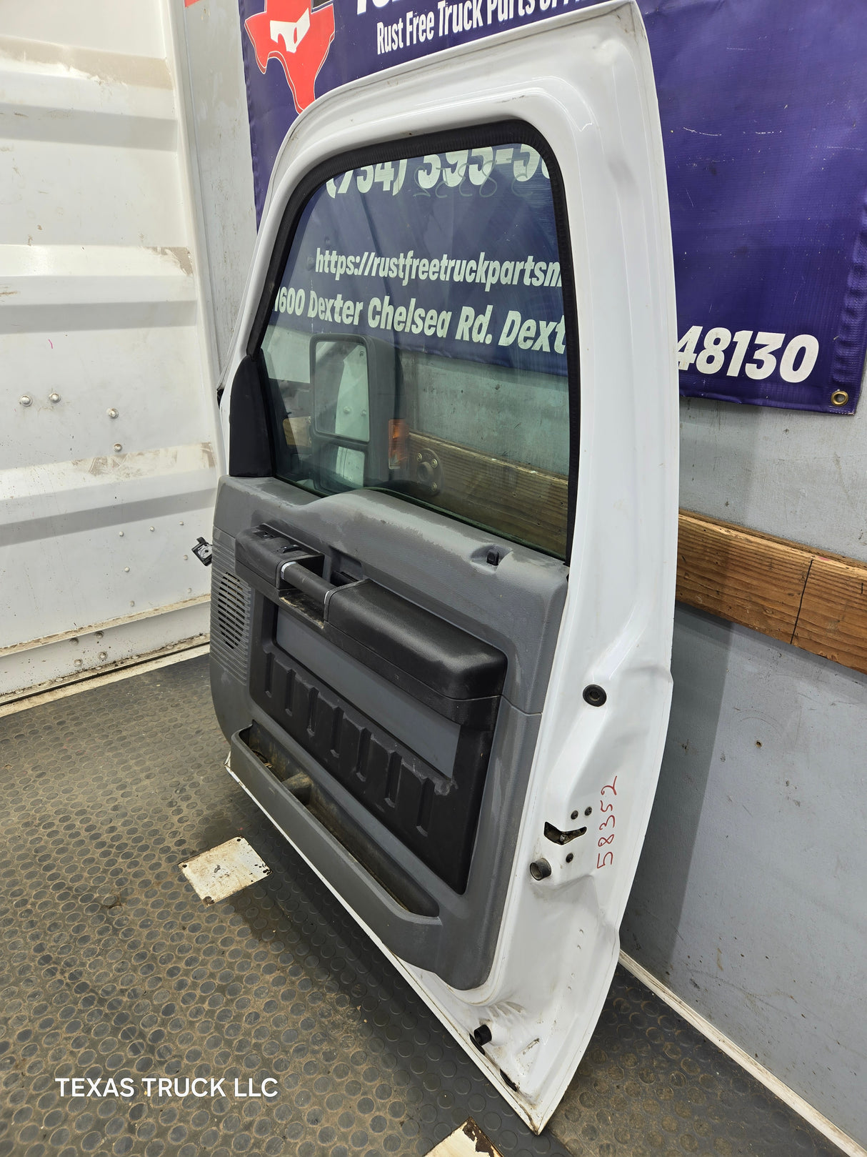 1999-2011 Ford Super Duty / Excursion Front Passenger RH Door F250 F350 F450 F550