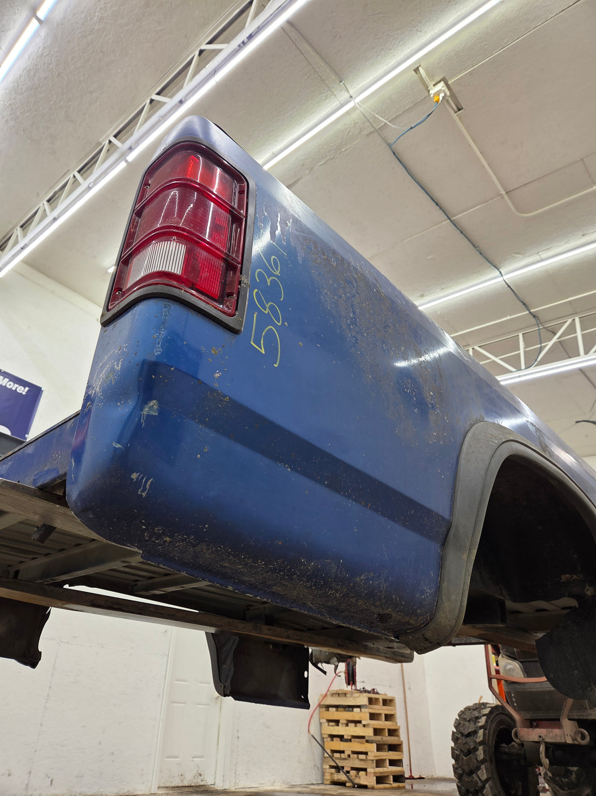 1994-1996 Dodge Dakota 2nd Gen 6' 6" Short Truck Bed