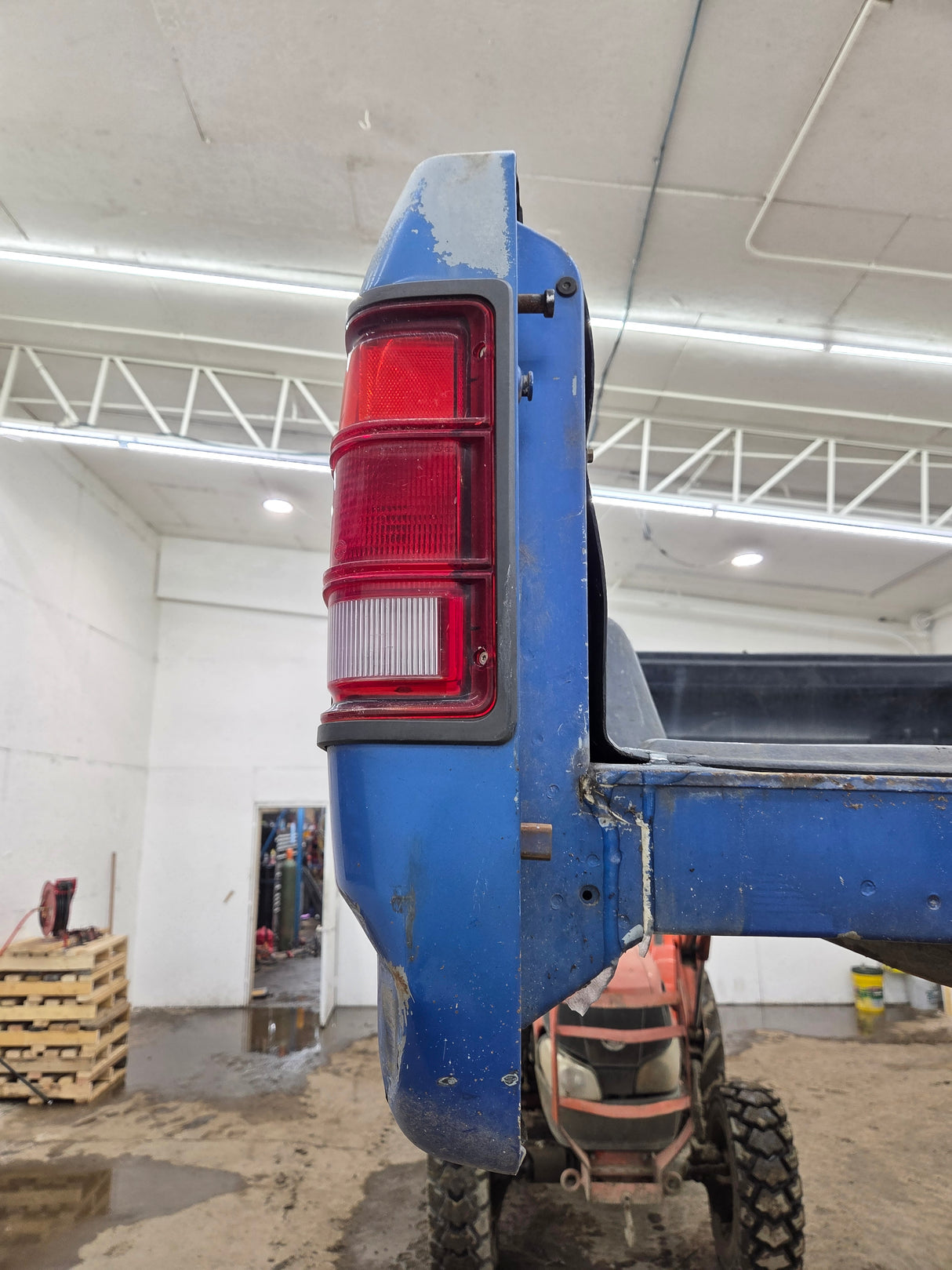 1994-1996 Dodge Dakota 2nd Gen 6' 6" Short Truck Bed