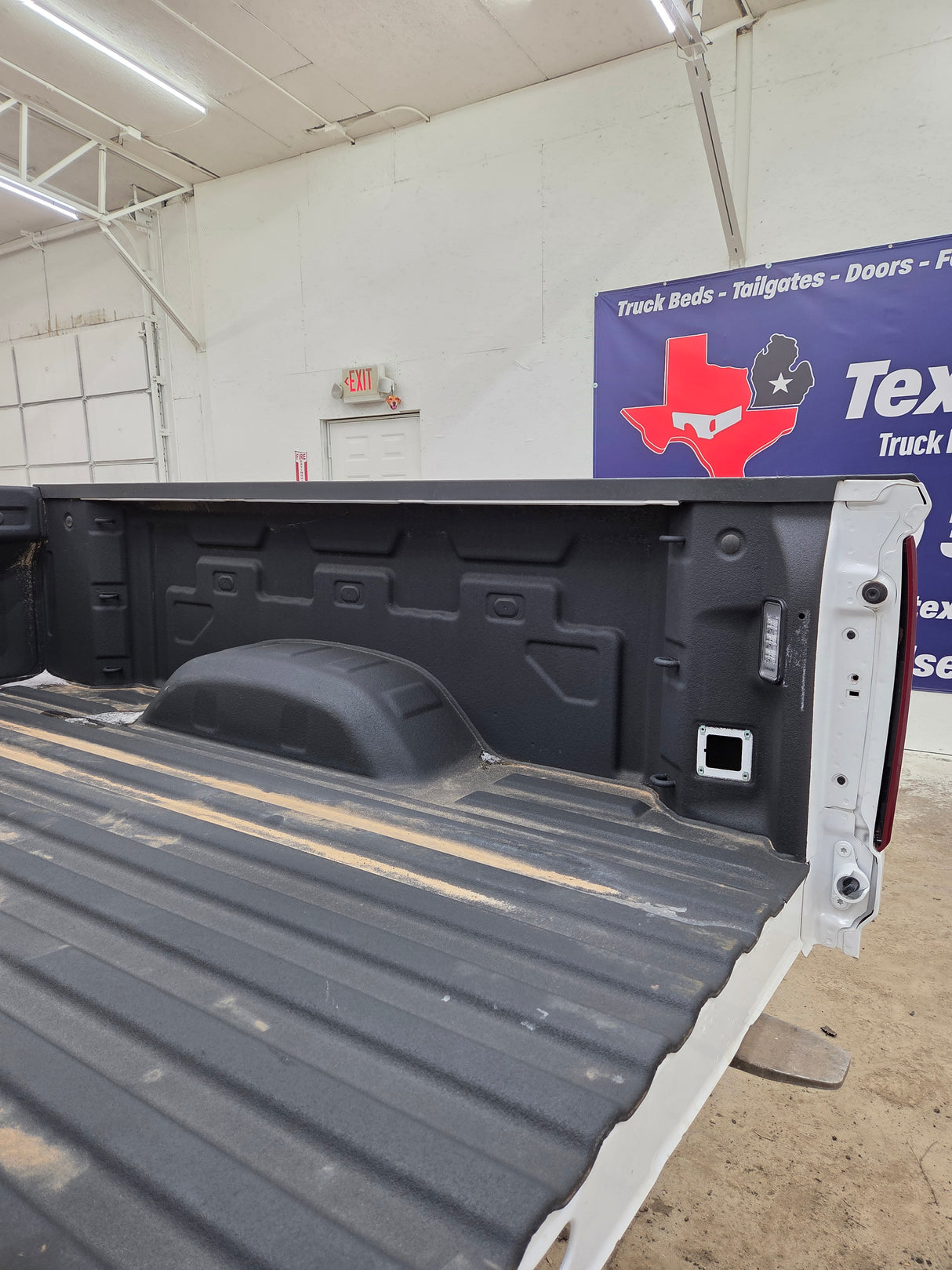 2019-2025 Chevrolet Silverado 2500 3500 HD 6' 6" Short Truck Bed