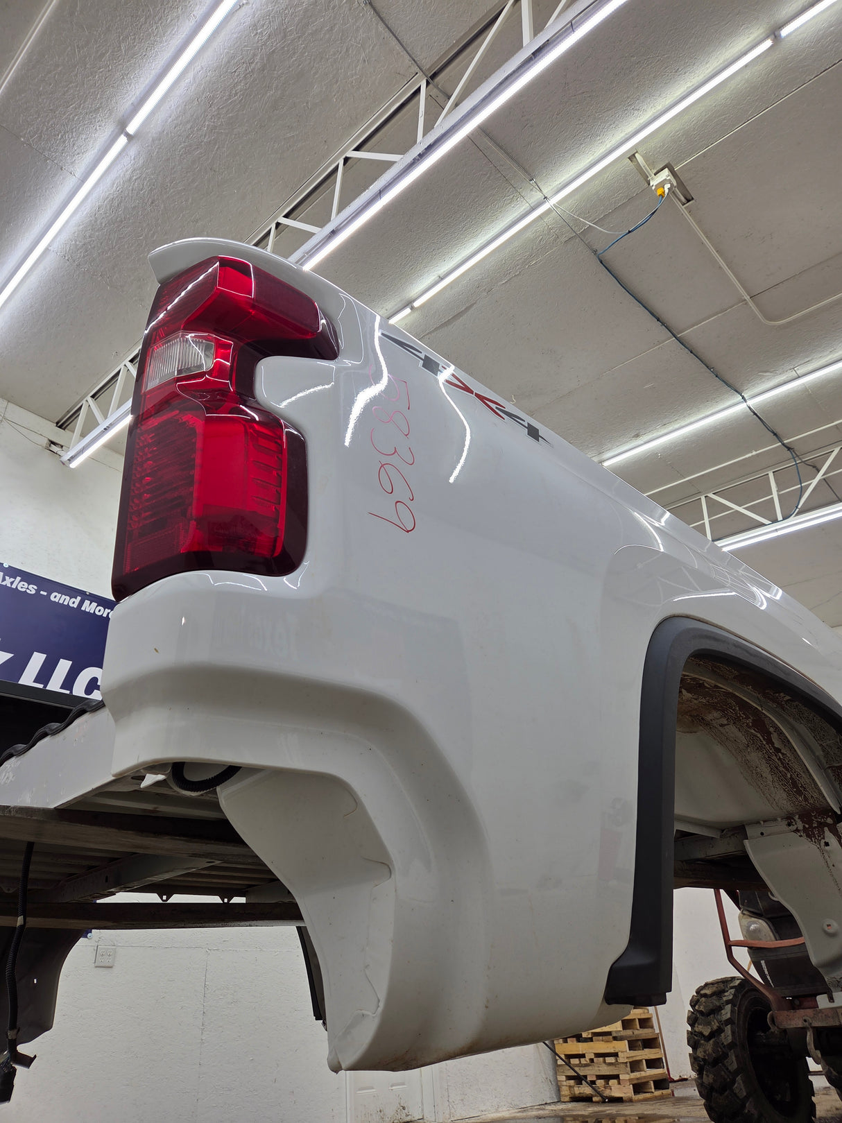 2019-2025 Chevrolet Silverado 2500 3500 HD 6' 6" Short Truck Bed