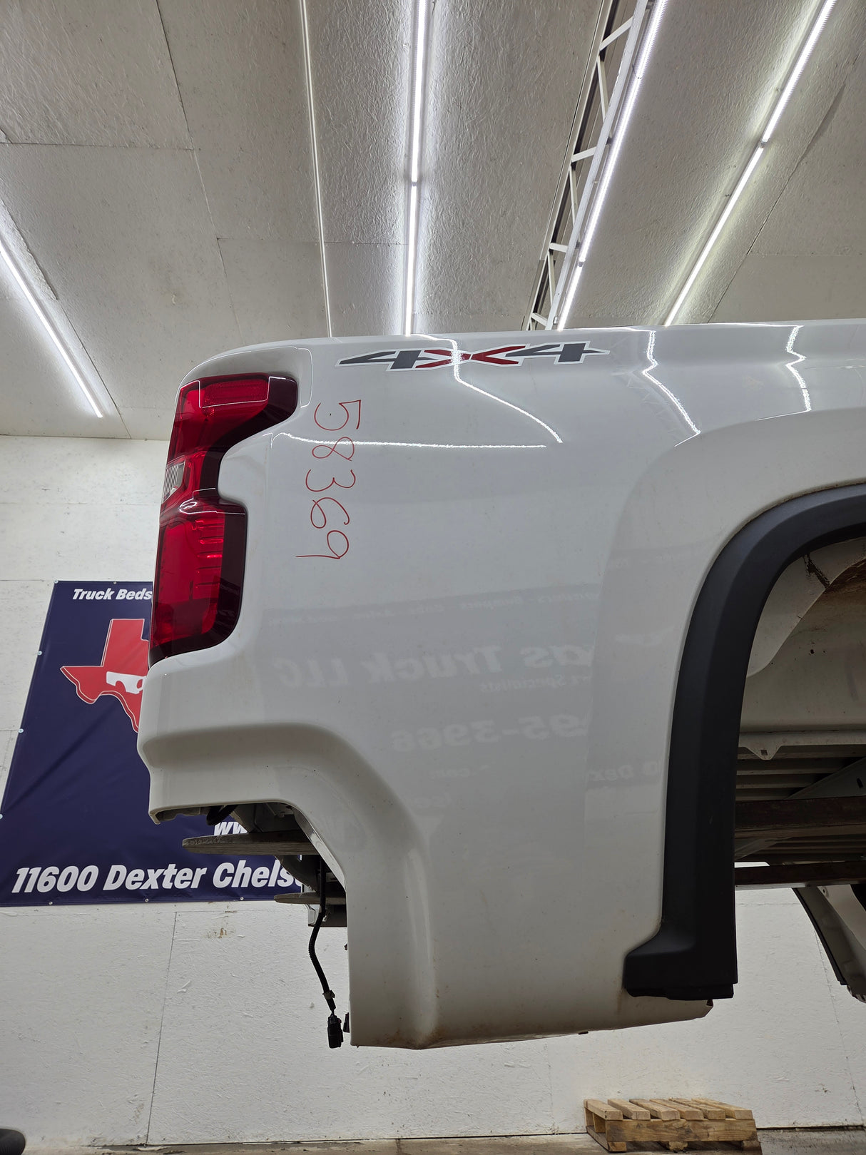 2019-2025 Chevrolet Silverado 2500 3500 HD 6' 6" Short Truck Bed