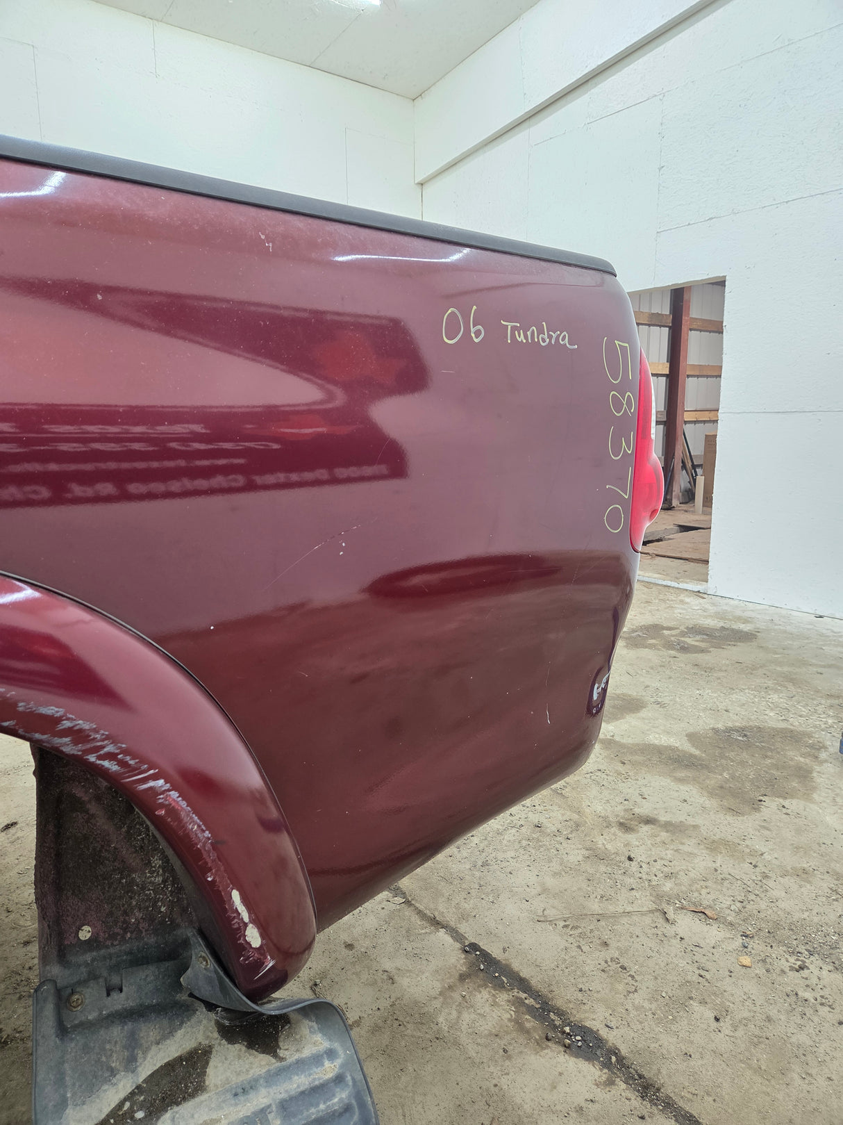 1999-2006 Toyota Tundra Short Bed 6' 5" Truck Bed