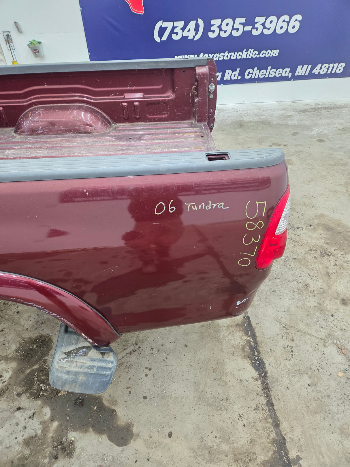 1999-2006 Toyota Tundra Short Bed 6' 5" Truck Bed