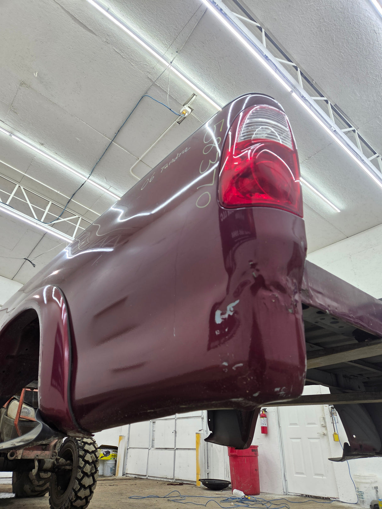 1999-2006 Toyota Tundra Short Bed 6' 5" Truck Bed