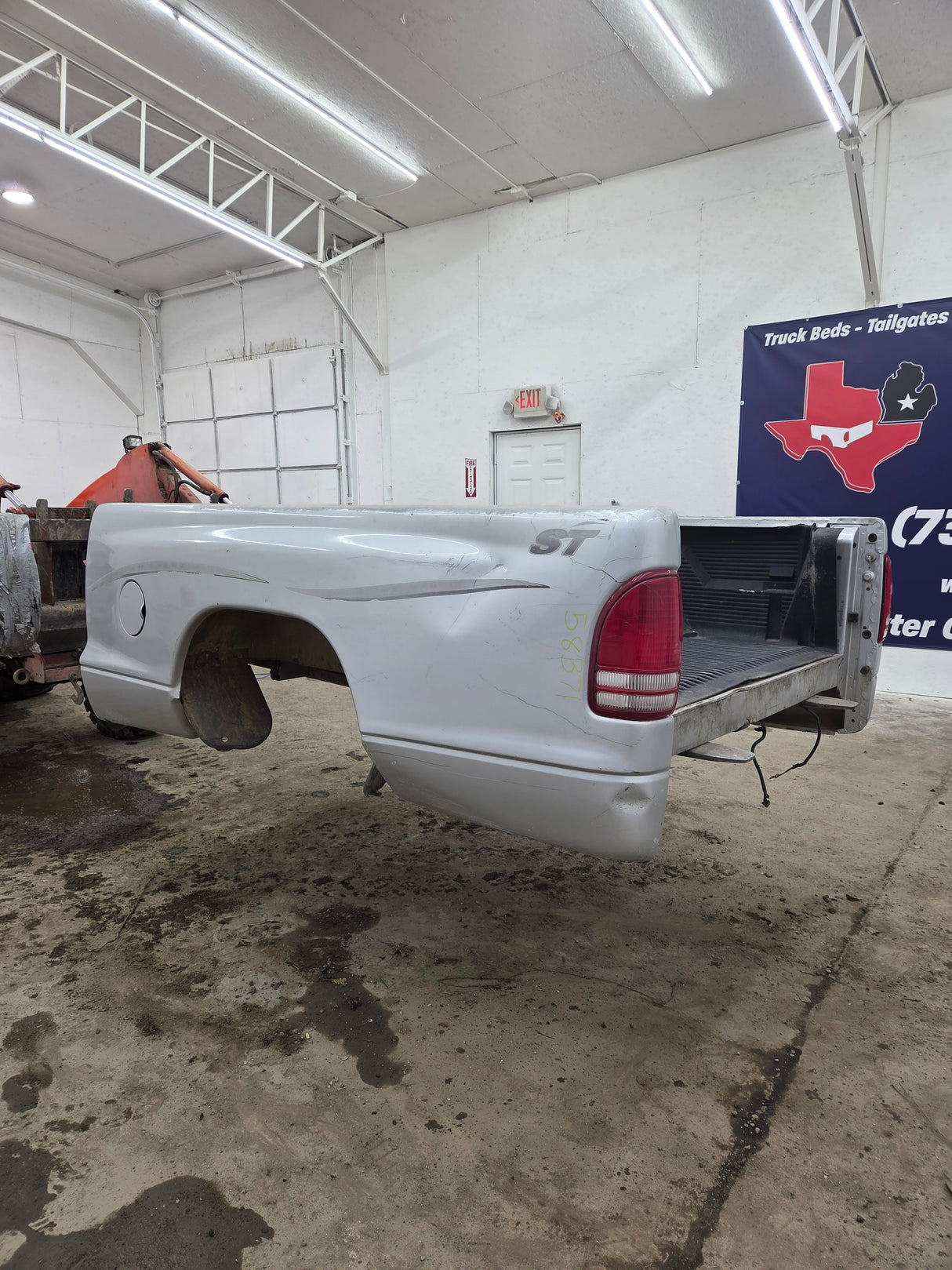 1997-2004 Dodge Dakota 2nd Gen Long Bed