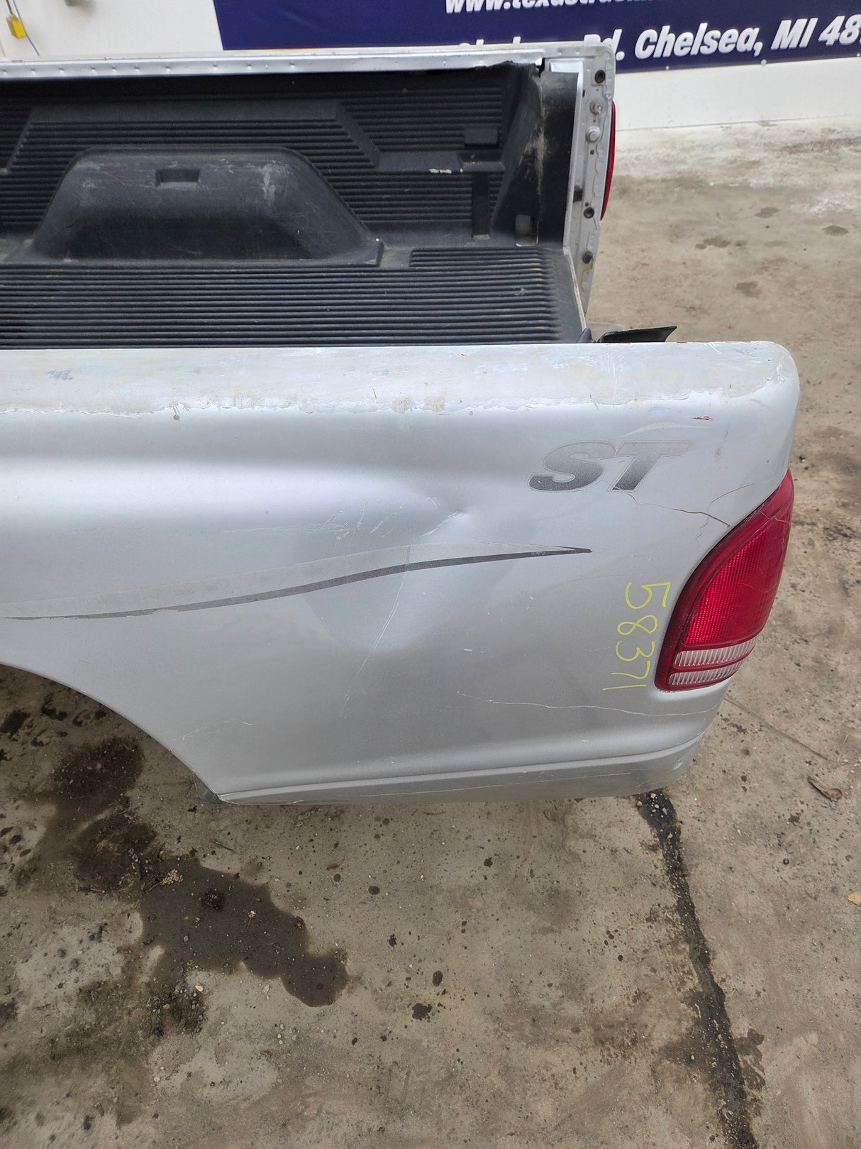 1997-2004 Dodge Dakota 2nd Gen Long Bed