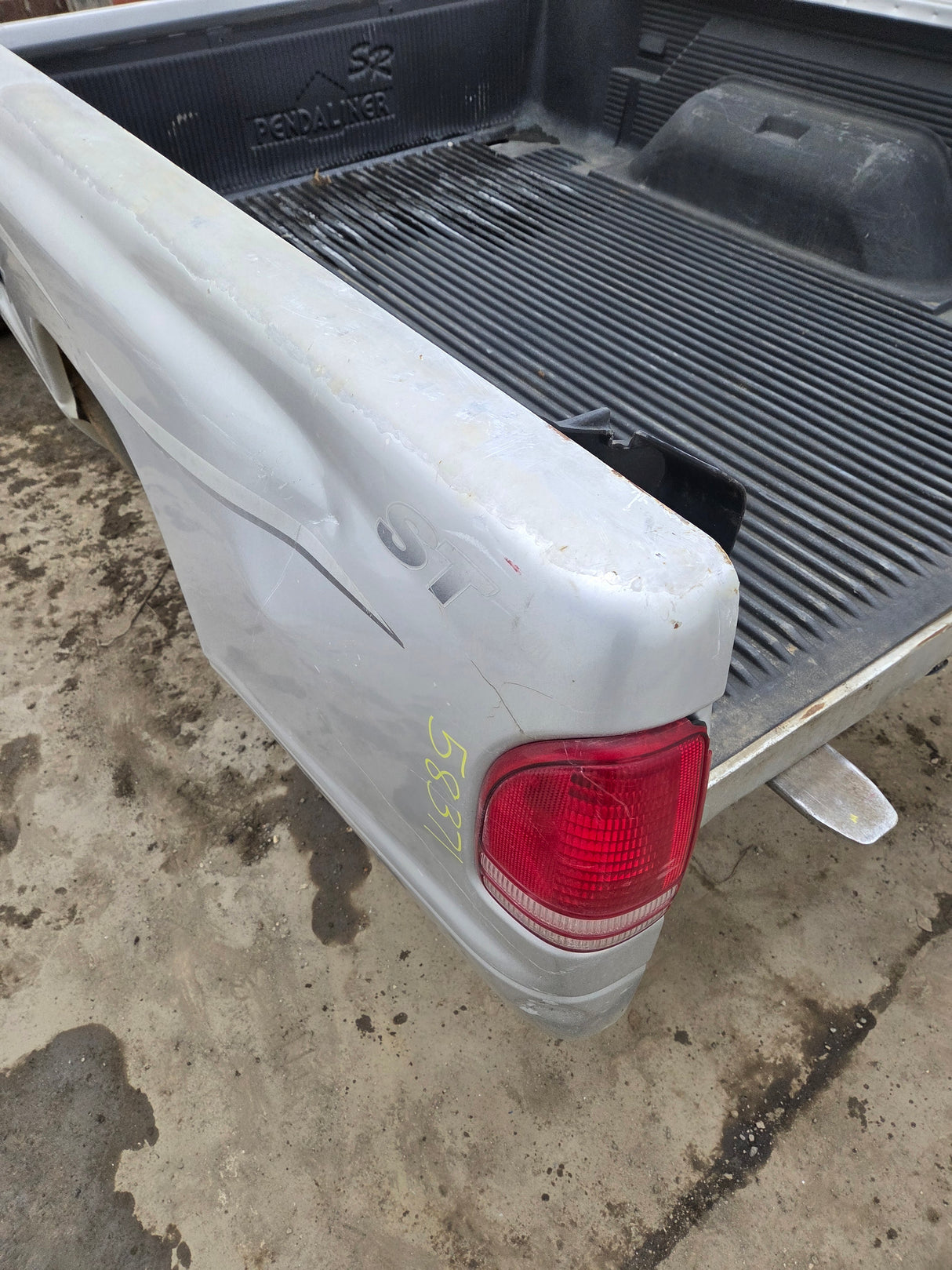 1997-2004 Dodge Dakota 2nd Gen Long Bed