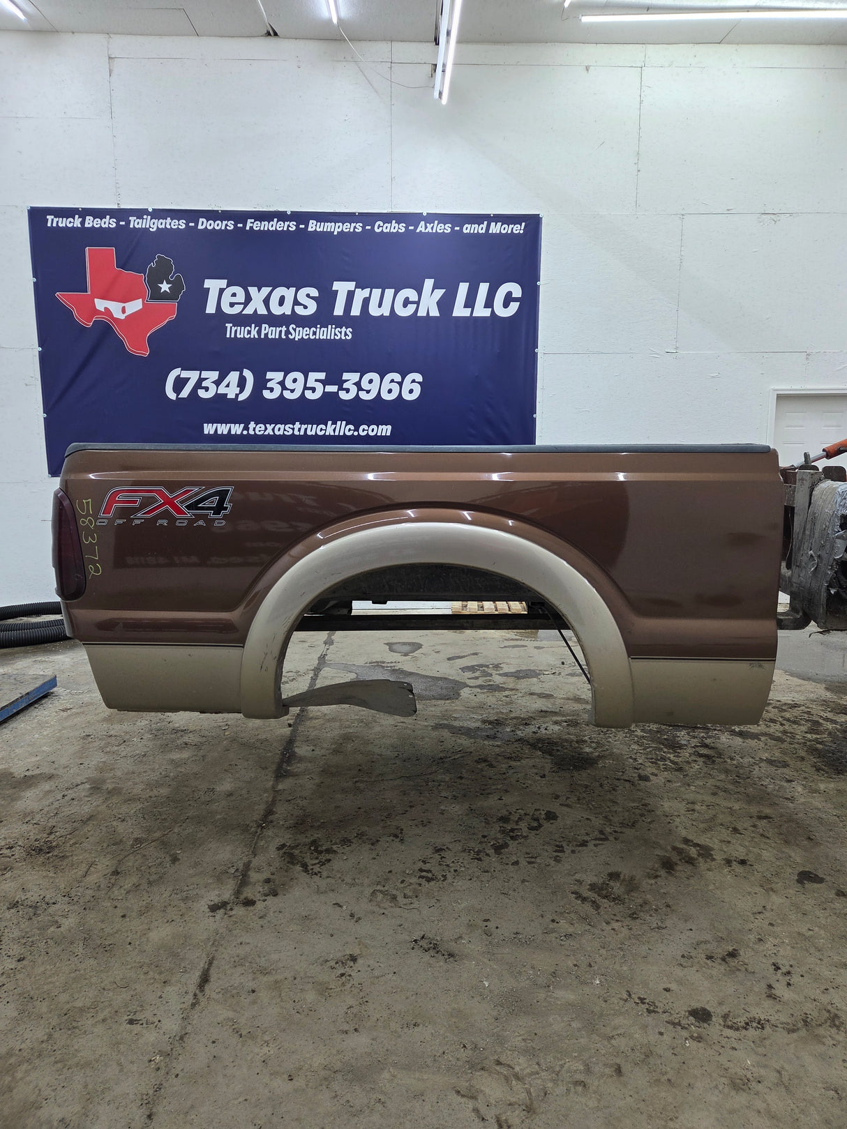 2011-2016 Ford F250 F350 Super Duty 6' 9" Short Truck Bed