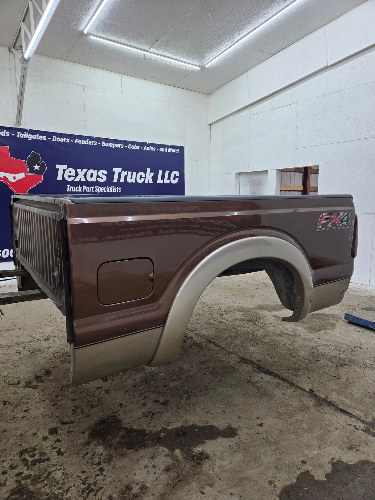 2011-2016 Ford F250 F350 Super Duty 6' 9" Short Truck Bed