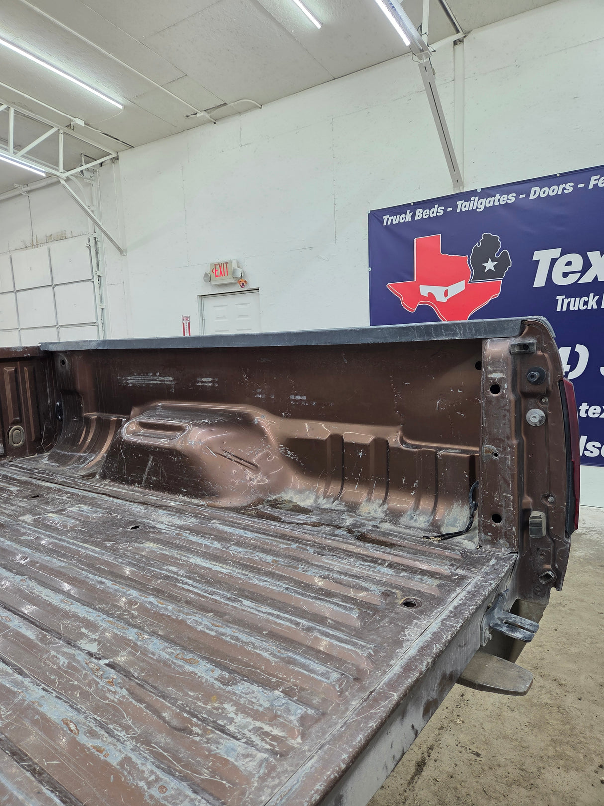2011-2016 Ford F250 F350 Super Duty 6' 9" Short Truck Bed
