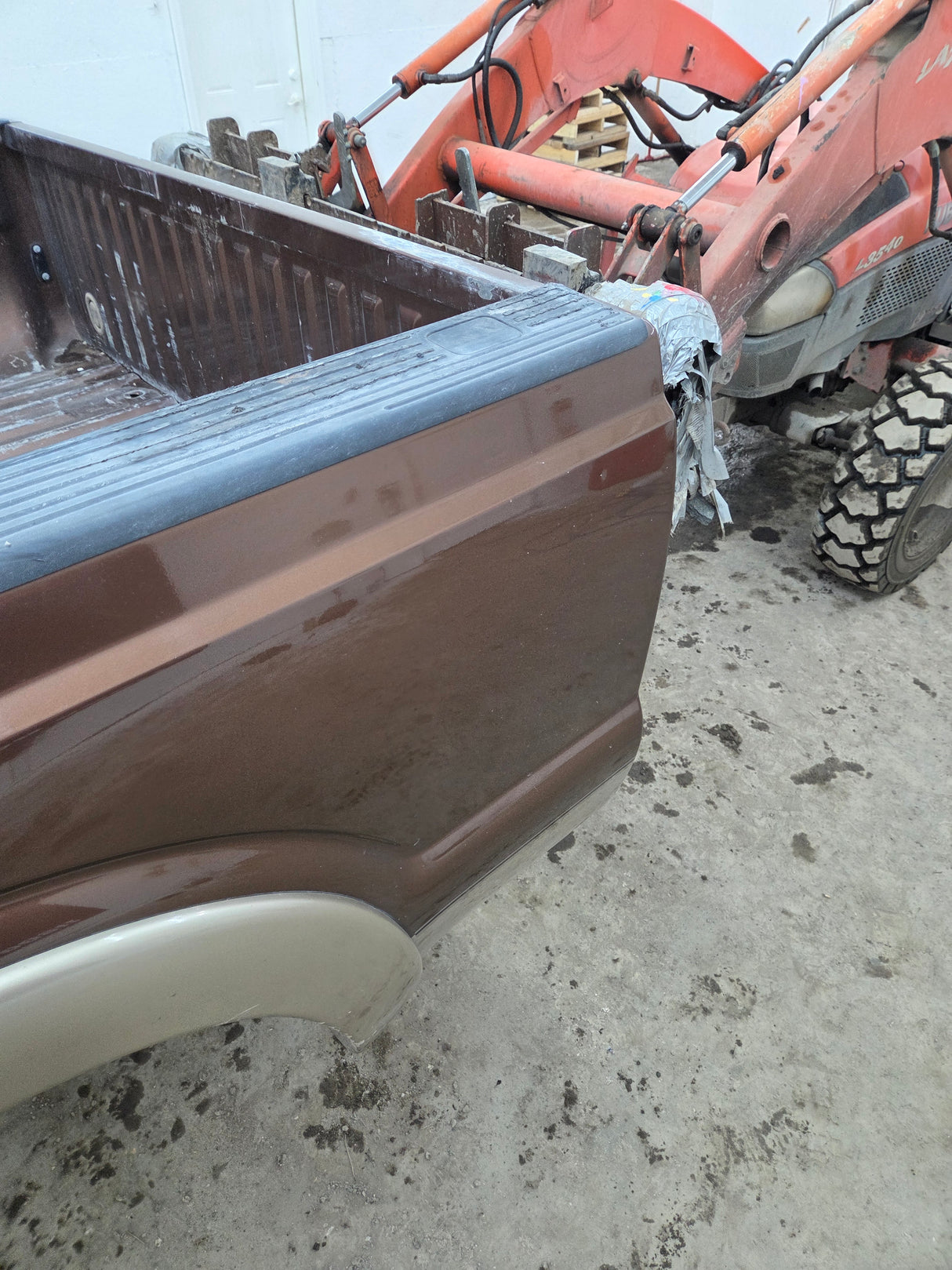 2011-2016 Ford F250 F350 Super Duty 6' 9" Short Truck Bed