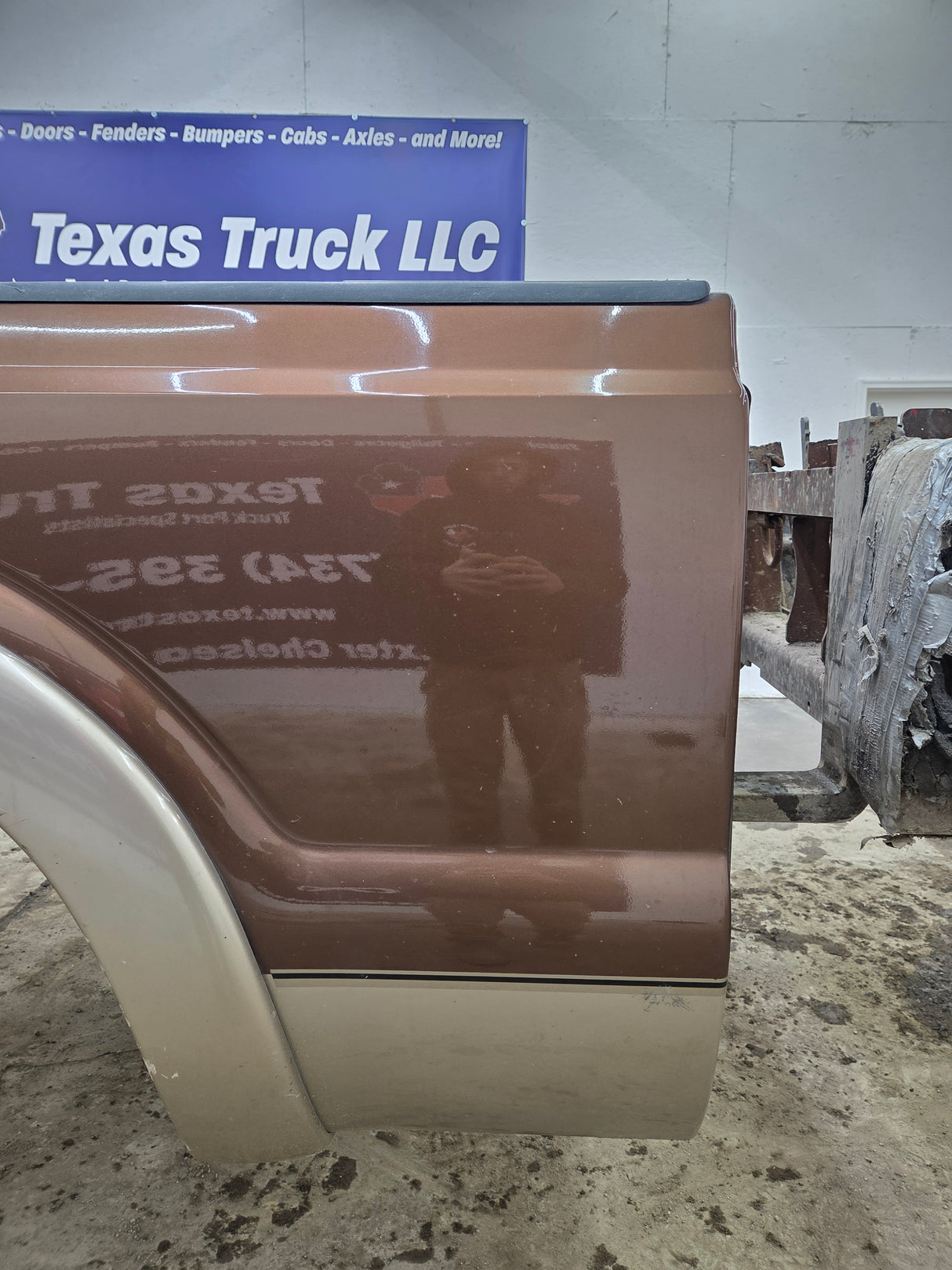 2011-2016 Ford F250 F350 Super Duty 6' 9" Short Truck Bed
