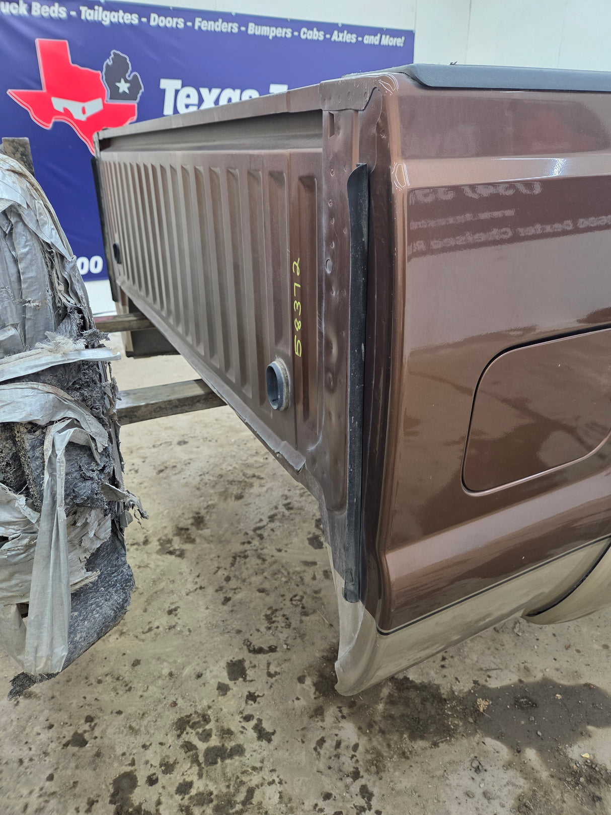 2011-2016 Ford F250 F350 Super Duty 6' 9" Short Truck Bed