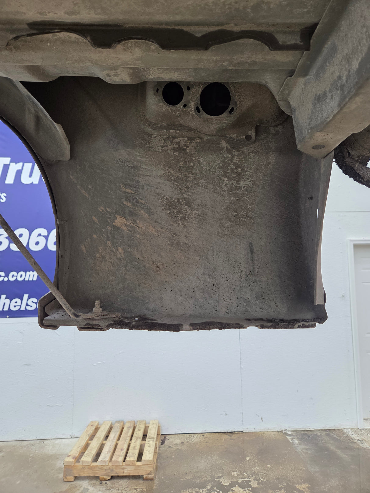 2011-2016 Ford F250 F350 Super Duty 6' 9" Short Truck Bed