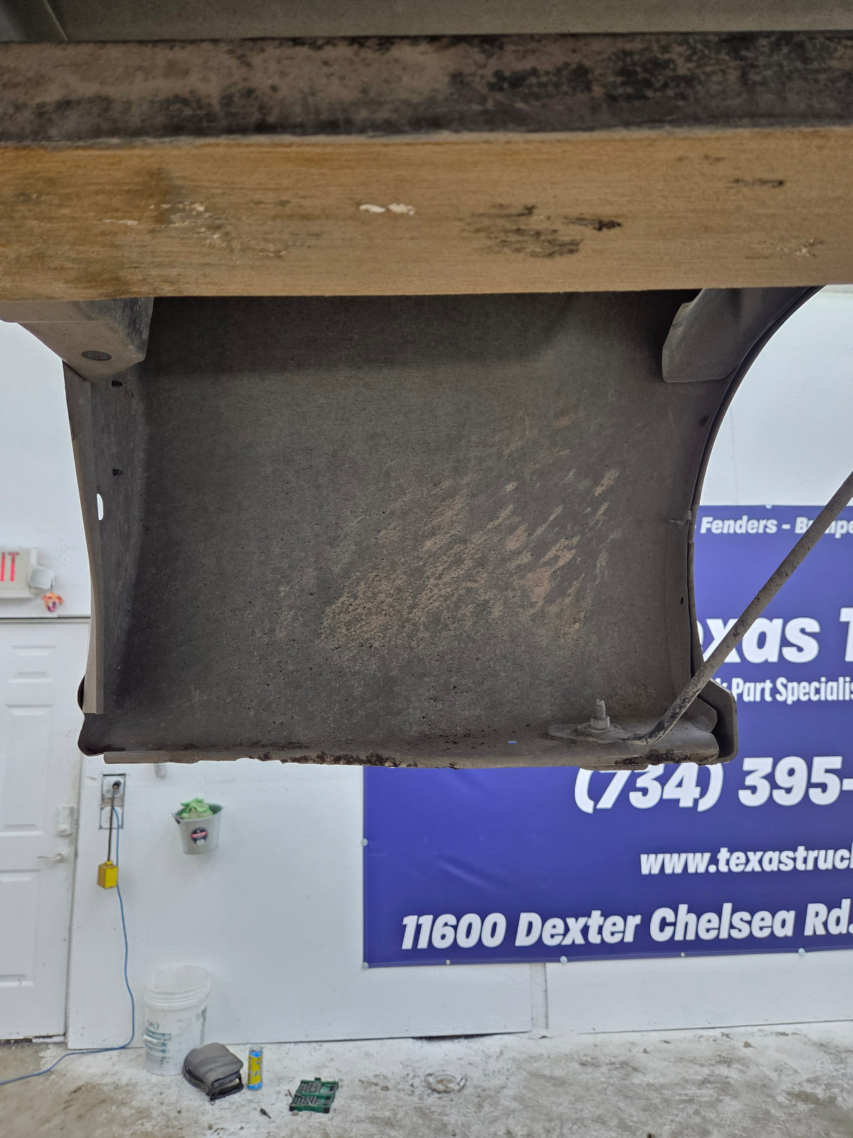 2011-2016 Ford F250 F350 Super Duty 6' 9" Short Truck Bed