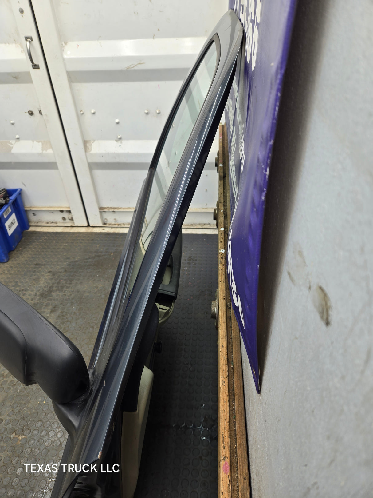 1999-2011 Ford Super Duty / Excursion Front Passenger RH Door F250 F350 F450 F550