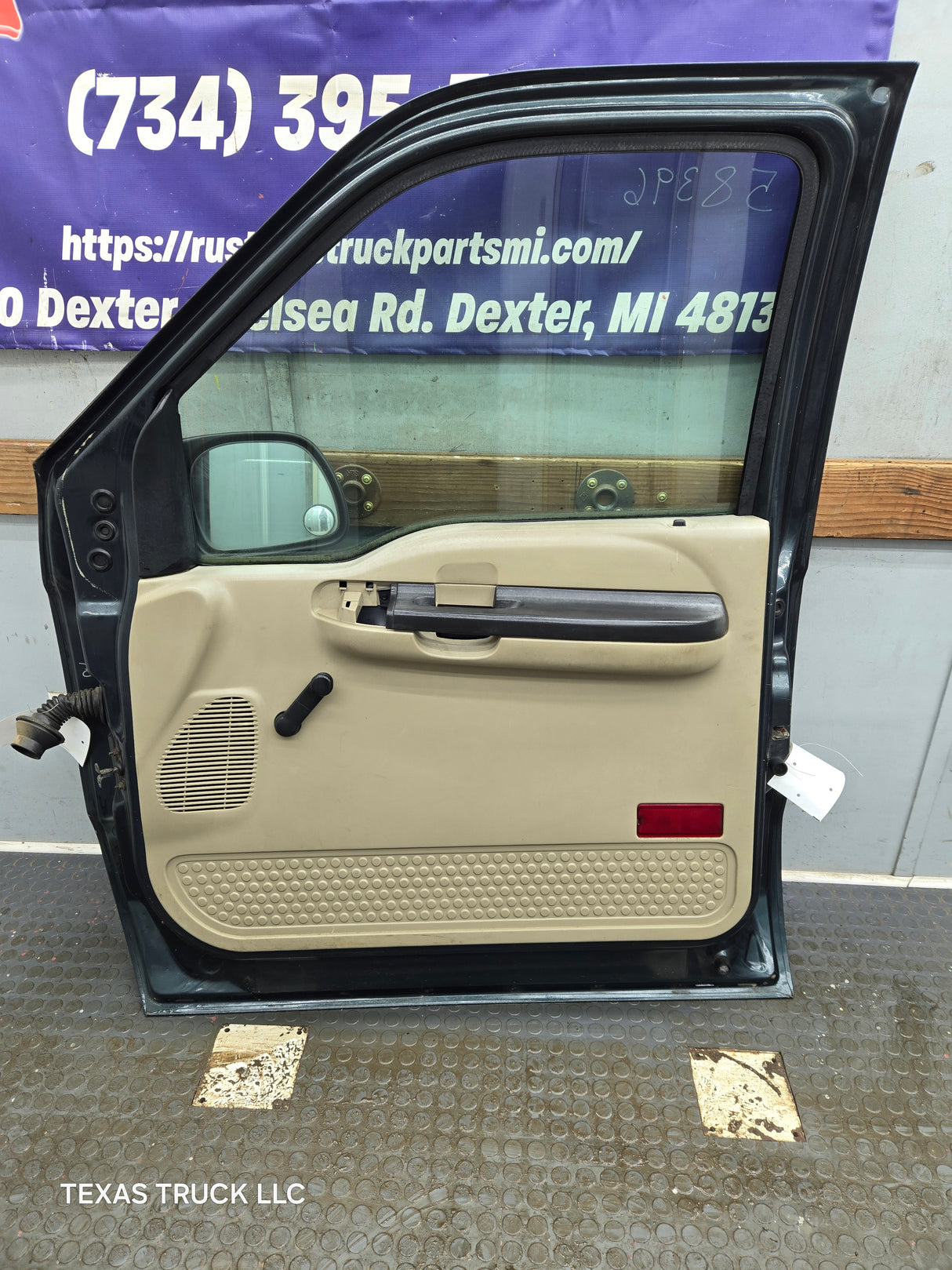 1999-2011 Ford Super Duty / Excursion Front Passenger RH Door F250 F350 F450 F550