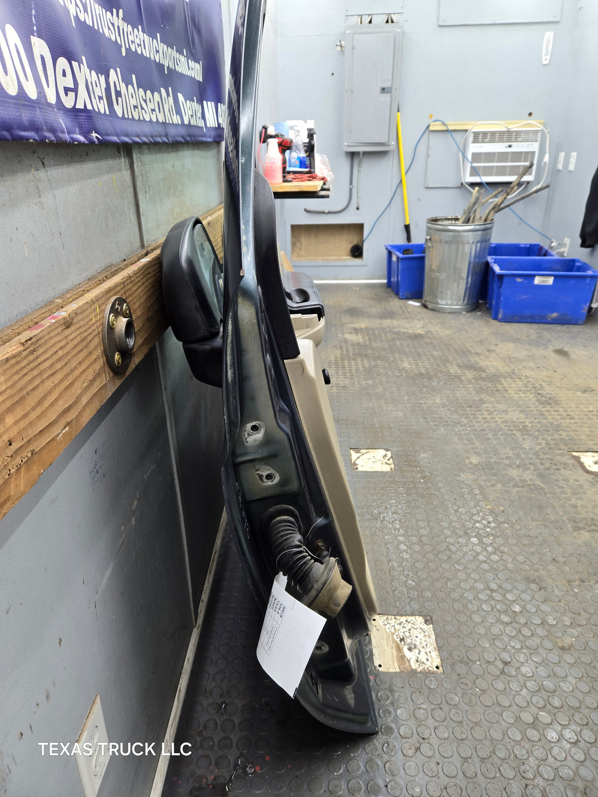 1999-2011 Ford Super Duty / Excursion Front Passenger RH Door F250 F350 F450 F550