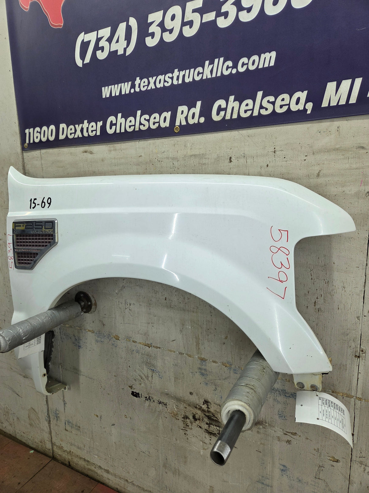 2008-2010 Ford Super Duty F250 F350 RH Passenger Side Fender - Oxford White