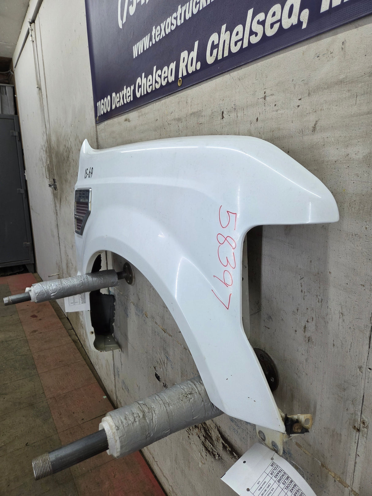 2008-2010 Ford Super Duty F250 F350 RH Passenger Side Fender - Oxford White