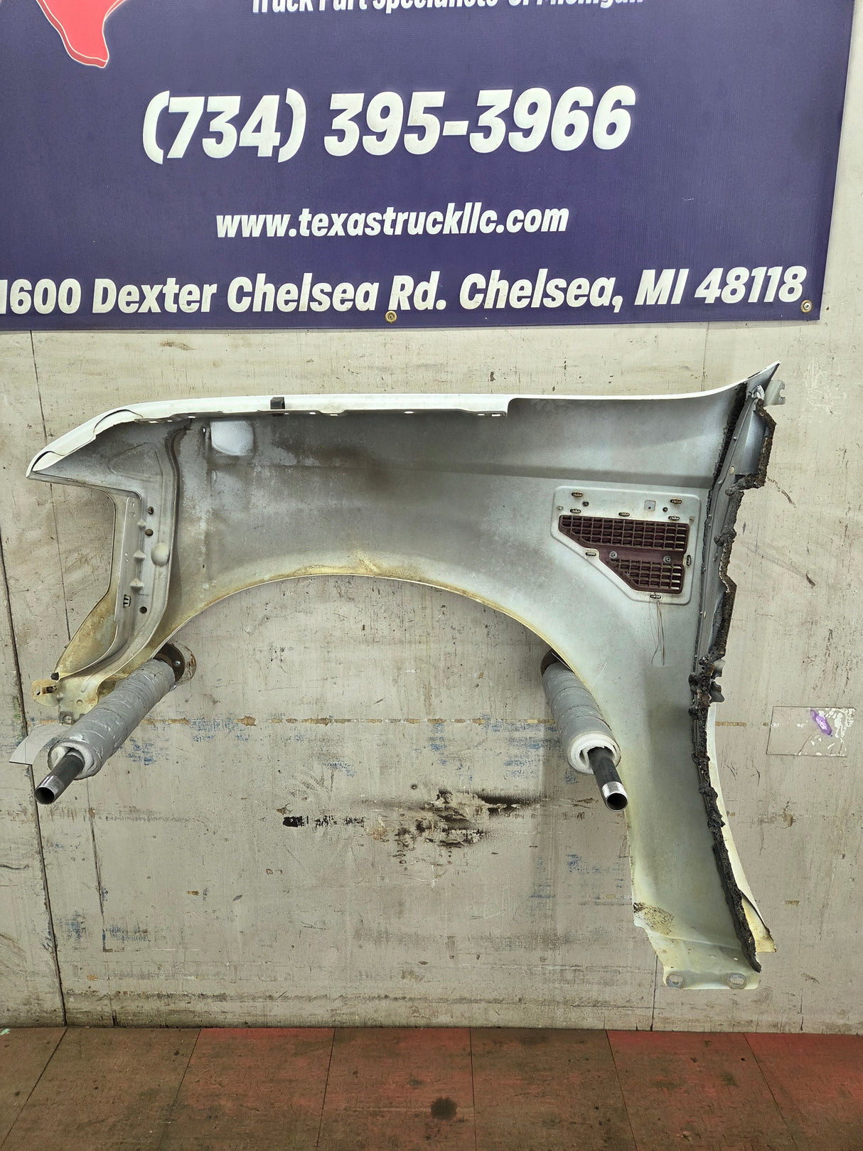 2008-2010 Ford Super Duty F250 F350 RH Passenger Side Fender - Oxford White