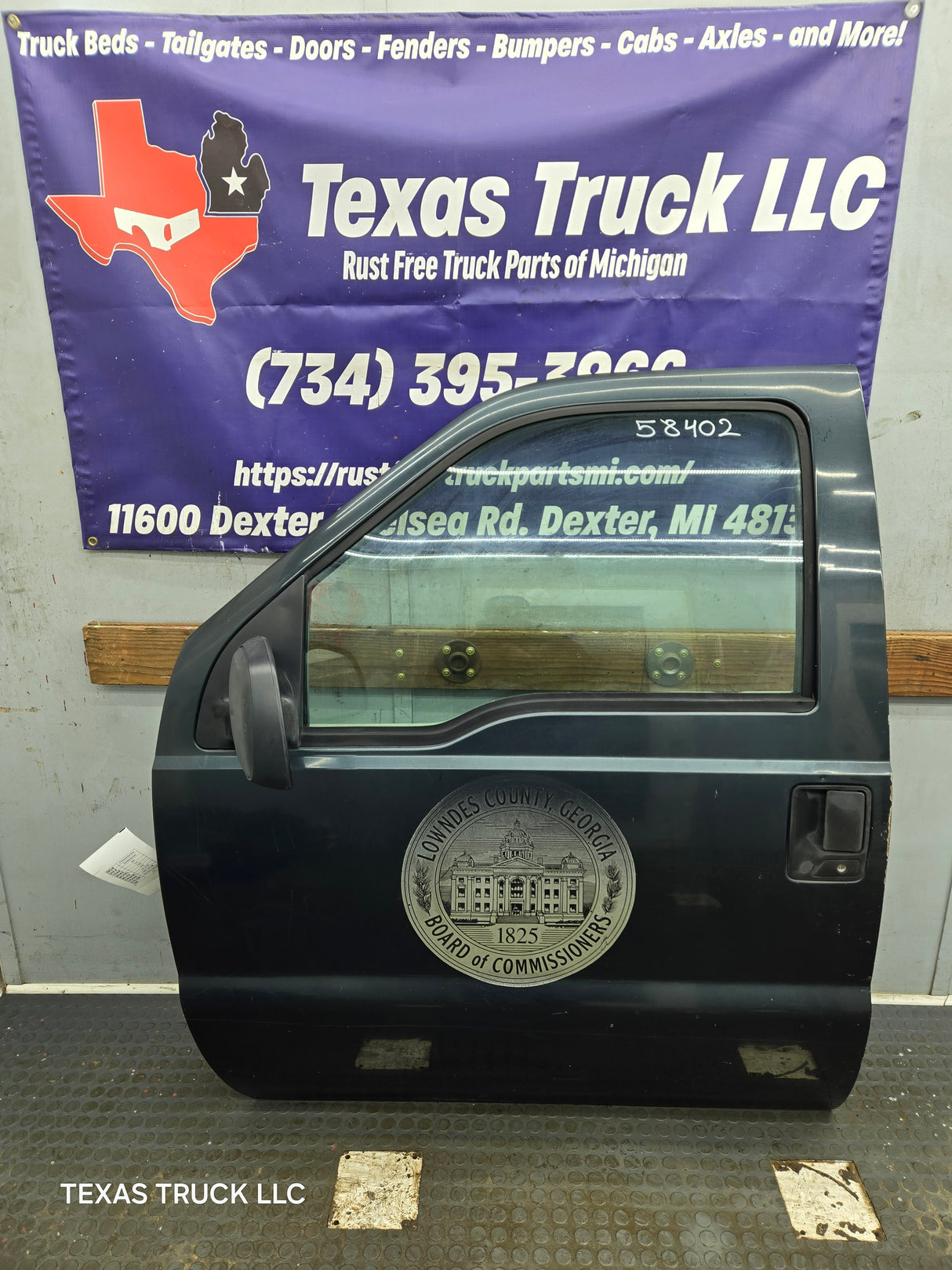 1999-2011 Ford Super Duty LH Driver Side Front Door F250 F350 F450 F550