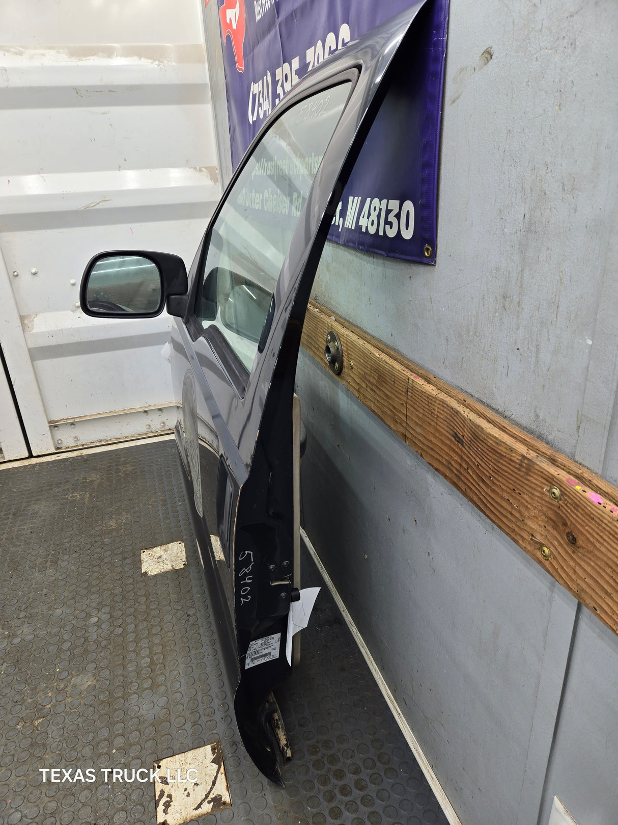 1999-2011 Ford Super Duty LH Driver Side Front Door F250 F350 F450 F550
