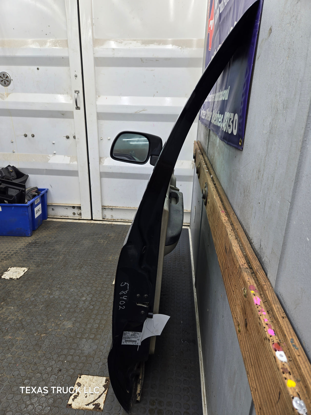 1999-2011 Ford Super Duty LH Driver Side Front Door F250 F350 F450 F550