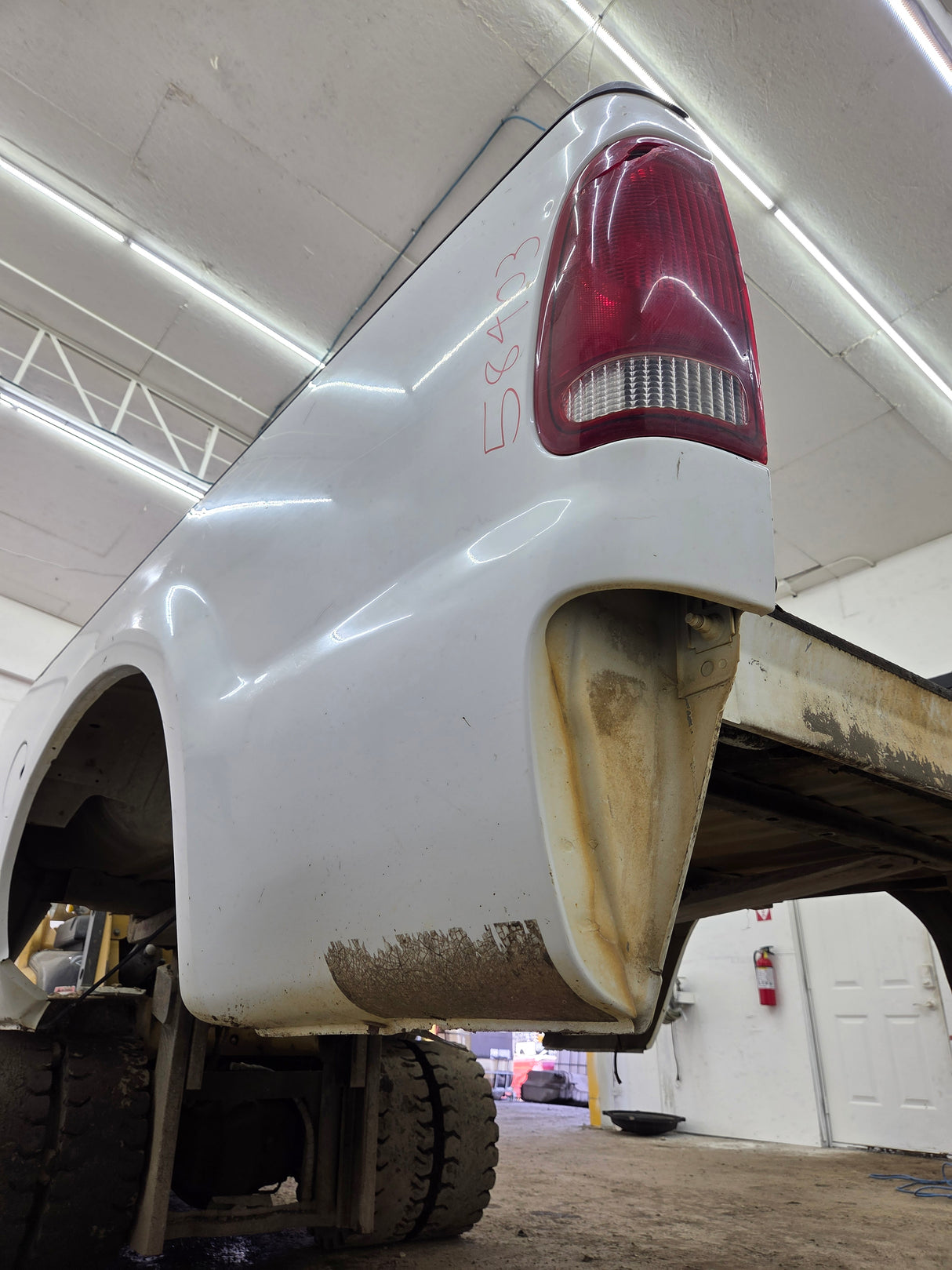 1999-2010 Ford Super Duty F250 F350 6' 9" Short Truck Bed