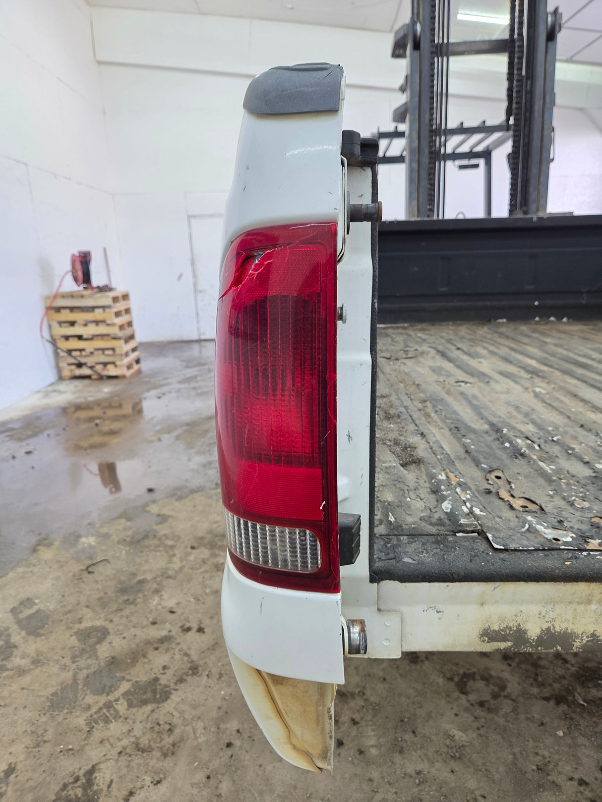 1999-2010 Ford Super Duty F250 F350 6' 9" Short Truck Bed