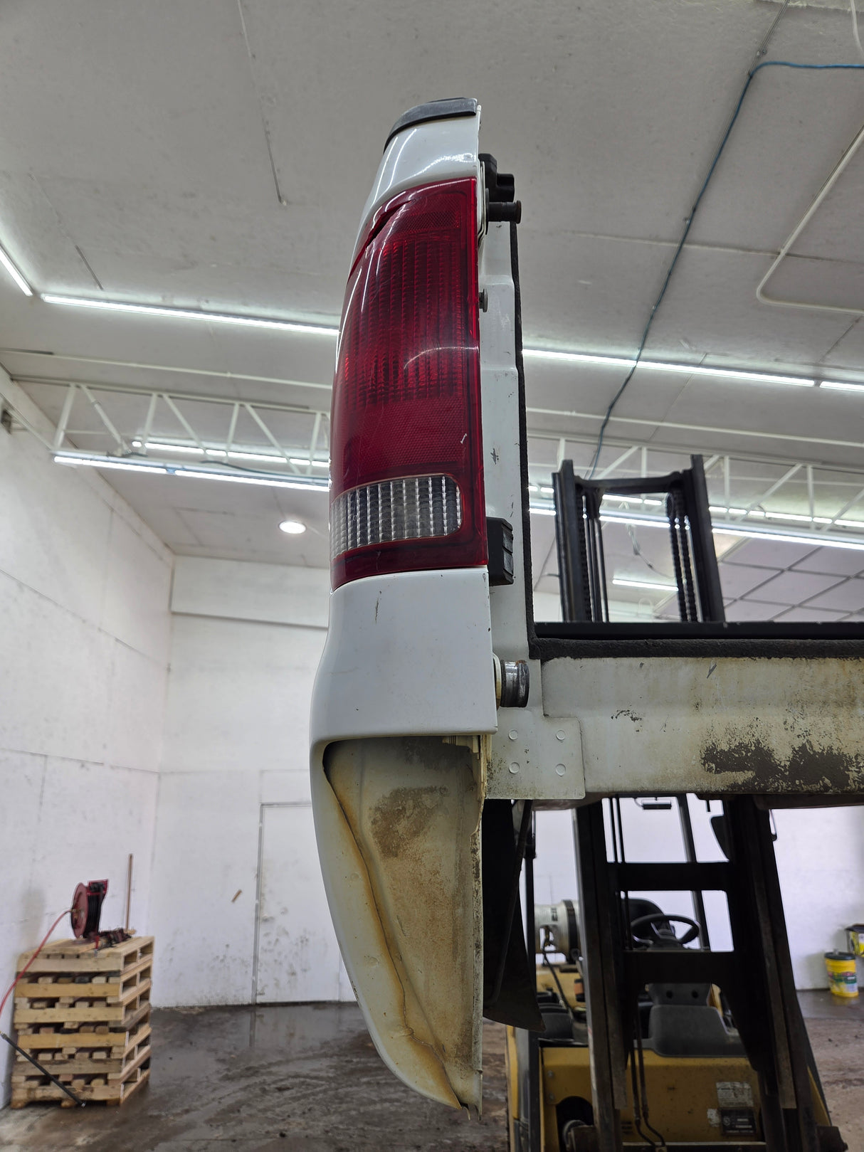 1999-2010 Ford Super Duty F250 F350 6' 9" Short Truck Bed