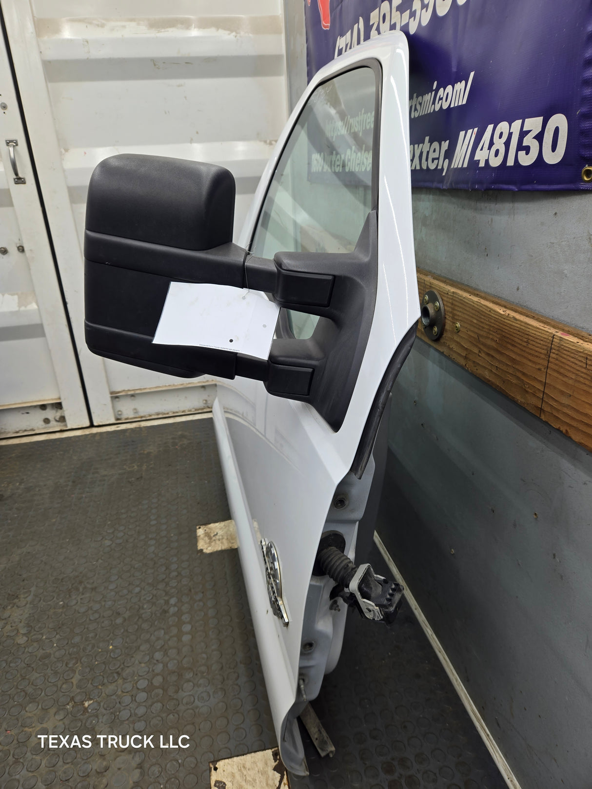 2012-2016 Ford Super Duty Passenger Side Front Door RH F250 F350 F450 F550 - Oxford White