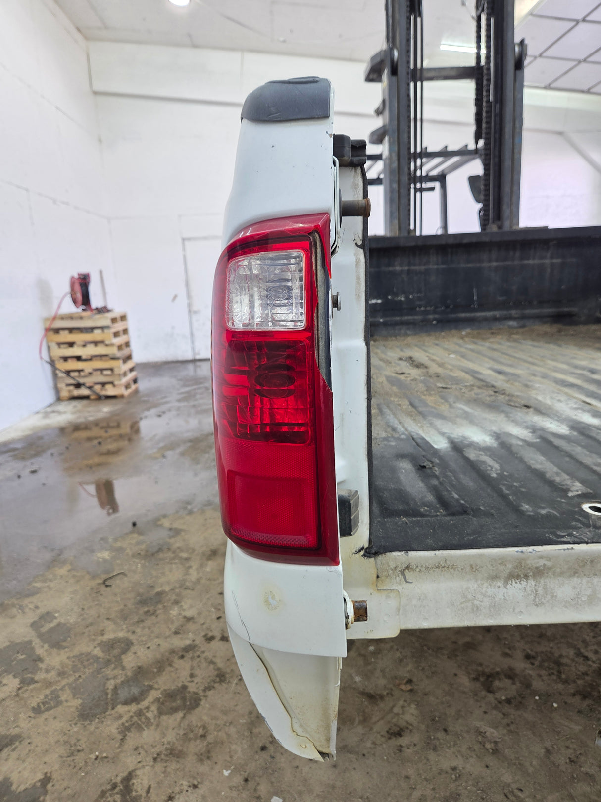 1999-2010 Ford Super Duty F250 F350 6' 9" Short Truck Bed