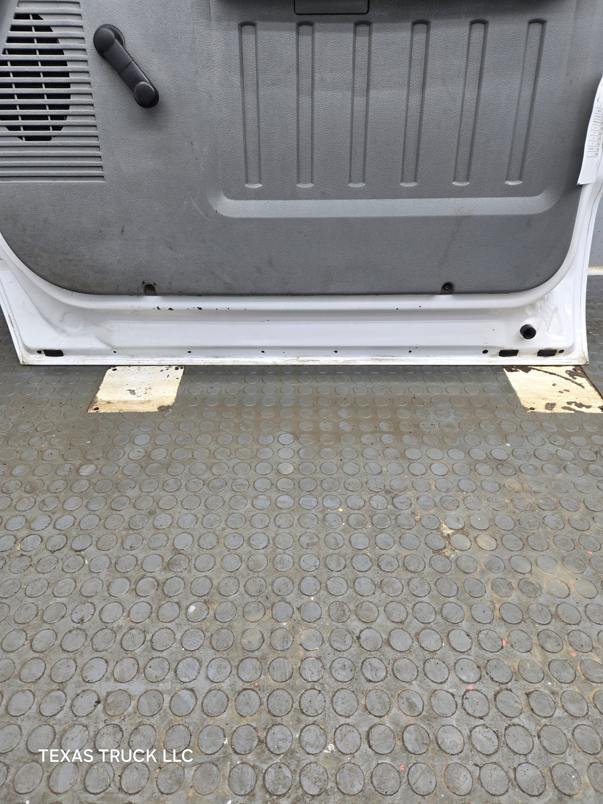 2012-2016 Ford Super Duty Passenger Side Front Door RH F250 F350 F450 F550 - Oxford White