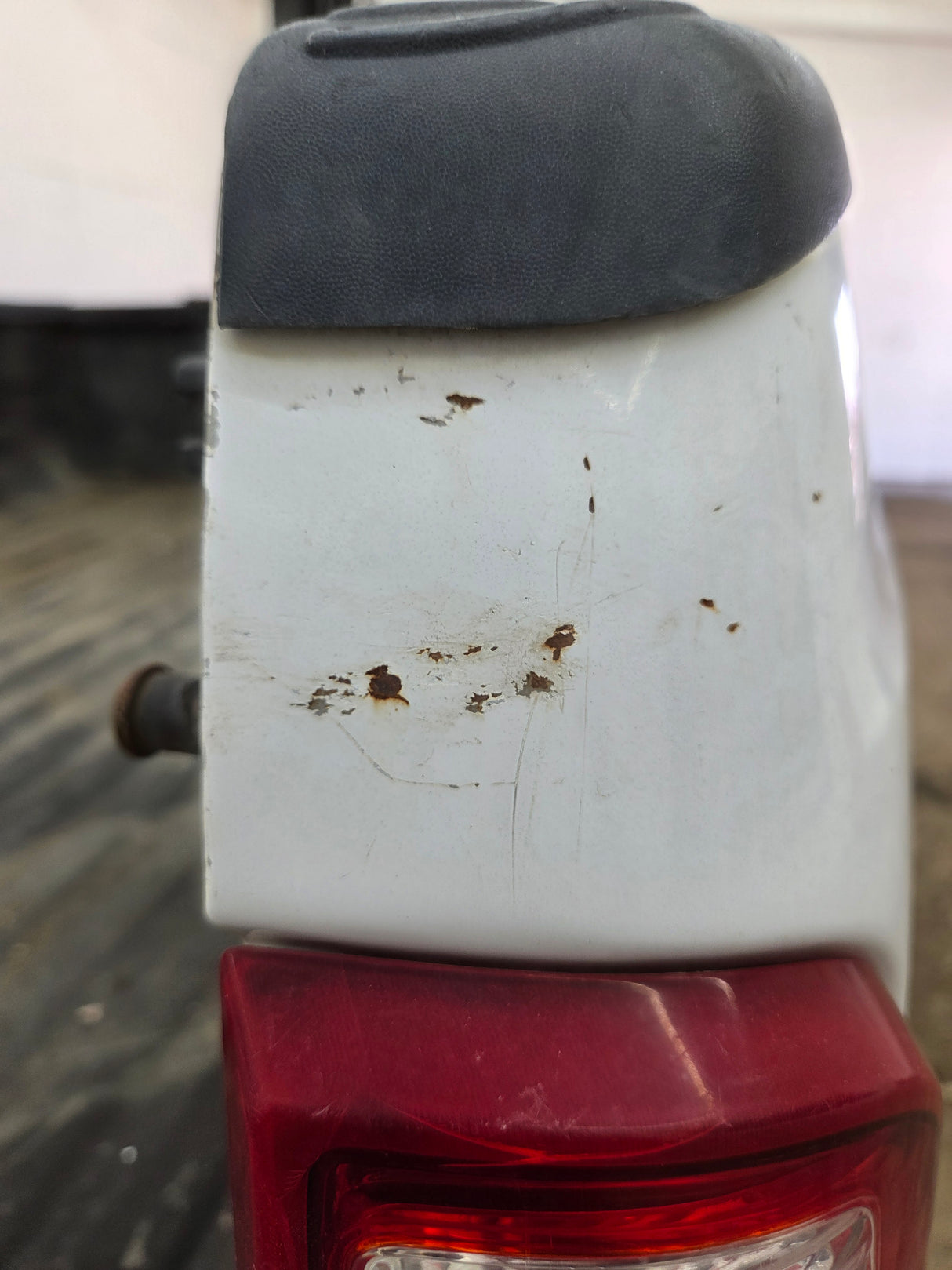 1999-2010 Ford Super Duty F250 F350 6' 9" Short Truck Bed