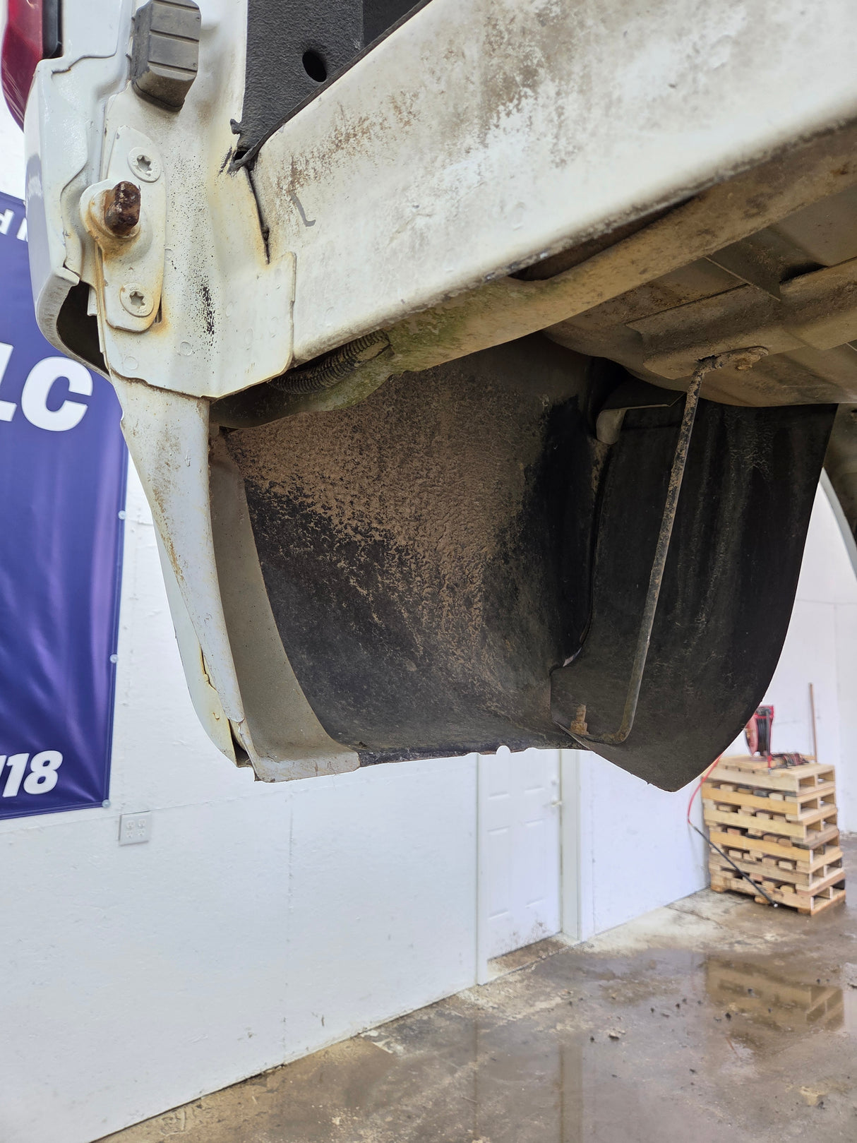 1999-2010 Ford Super Duty F250 F350 6' 9" Short Truck Bed