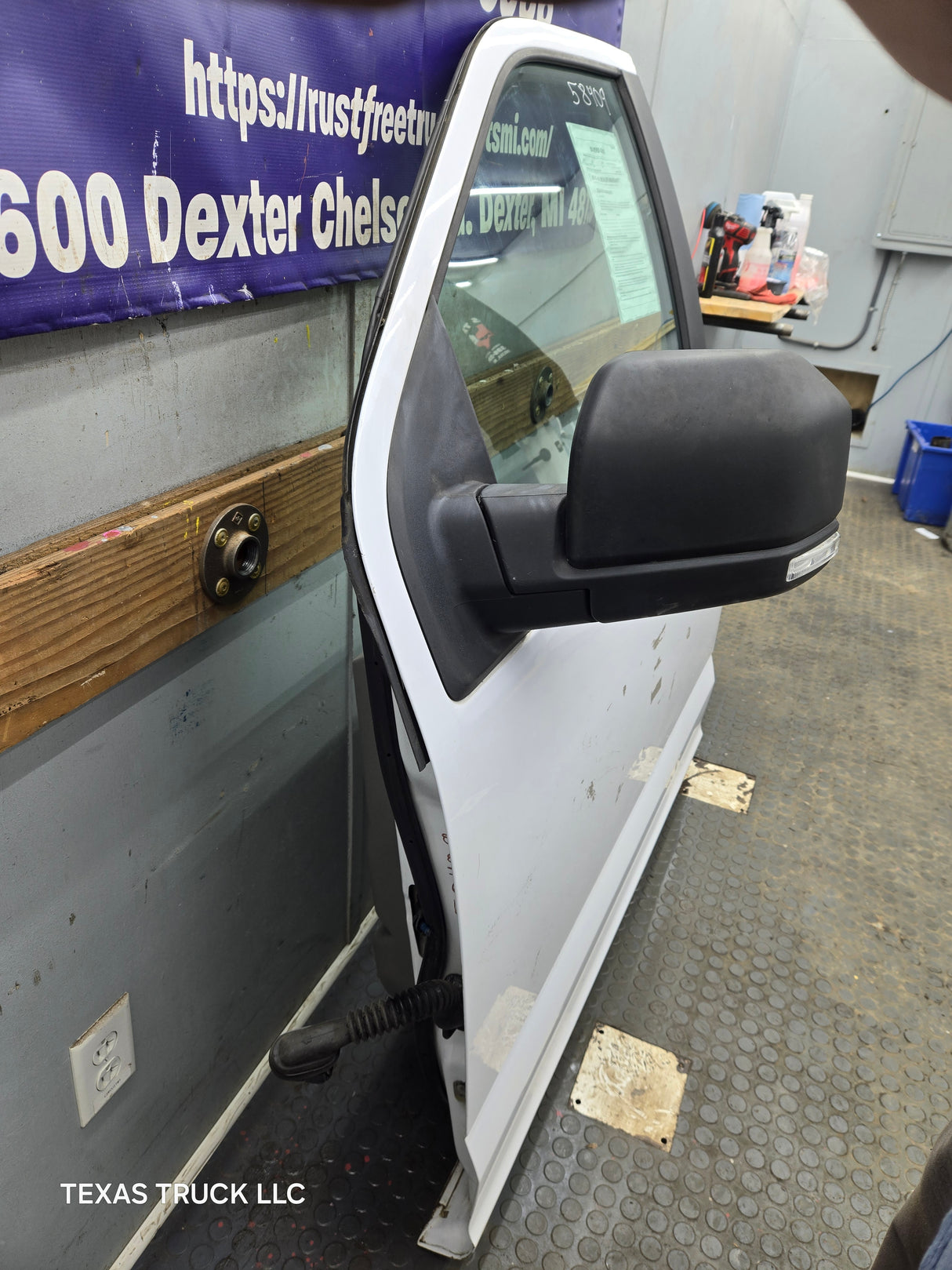 2015-2022 Ford F150 / Super Duty Driver Front Door LH F250 F350 F450 F550