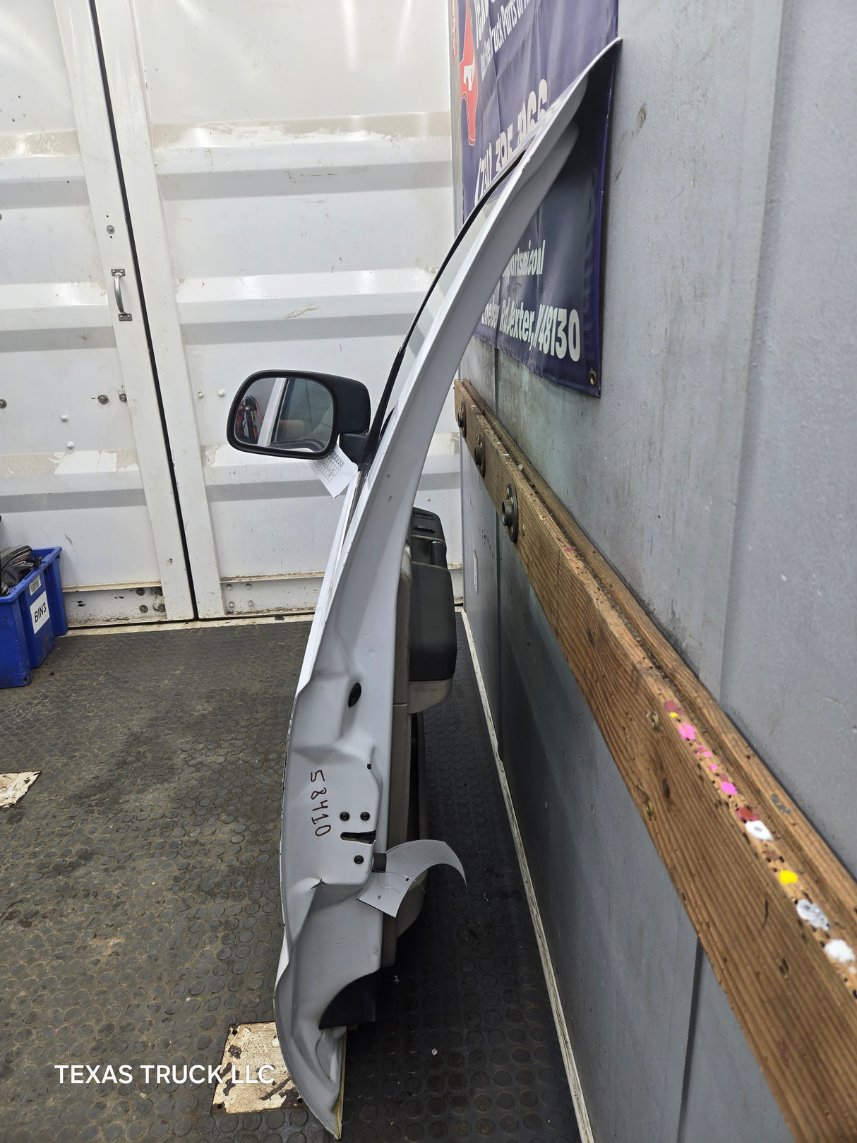 1999-2011 Ford Super Duty LH Driver Side Front Door F250 F350 F450 F550